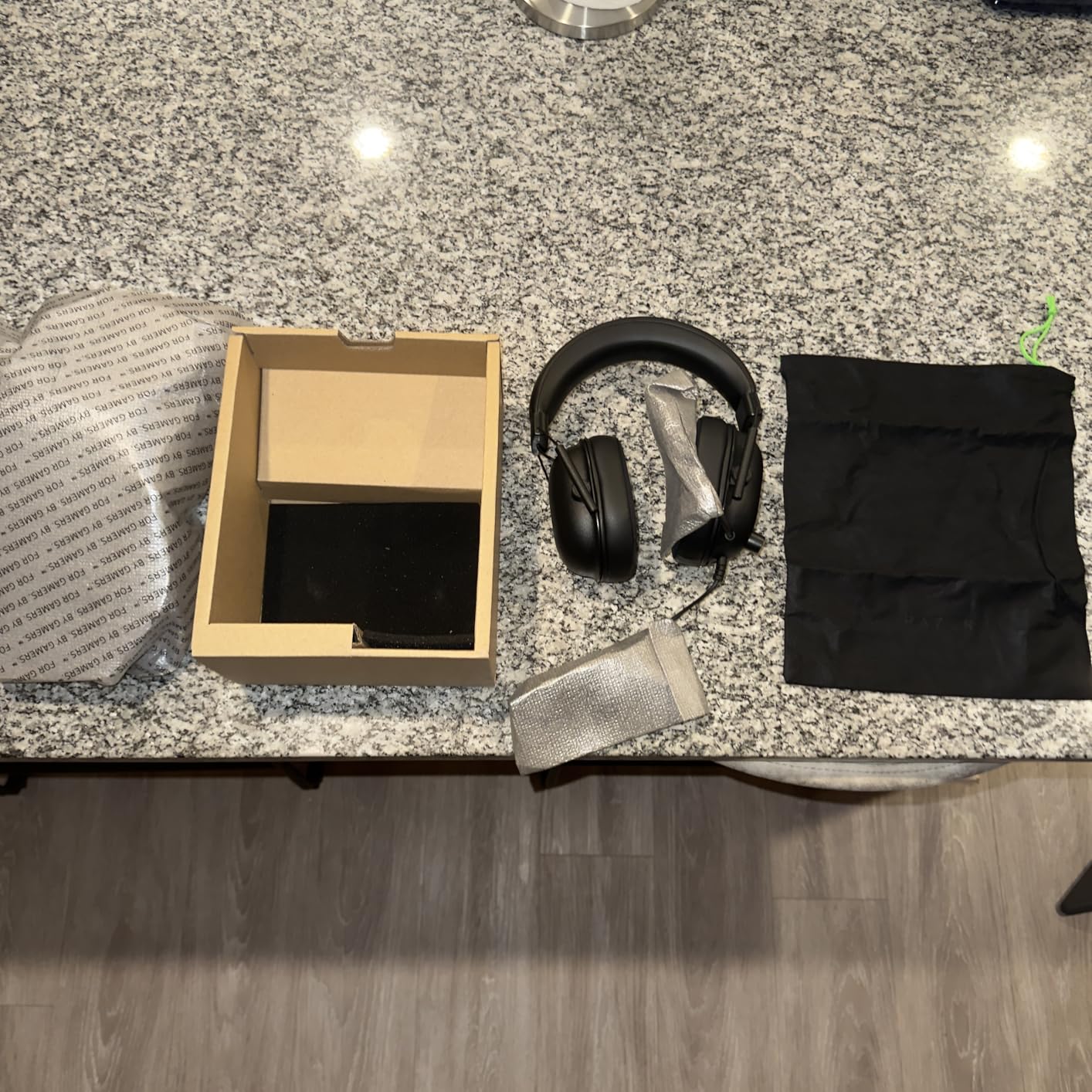 Razer BlackShark V2 X Gaming Headset - 7.1 Surround Sound - 50mm Drivers - Memory Foam Cushion - For PC, PS4, PS5, Switch - 3.5mm Audio Jack - Black customer photo 1