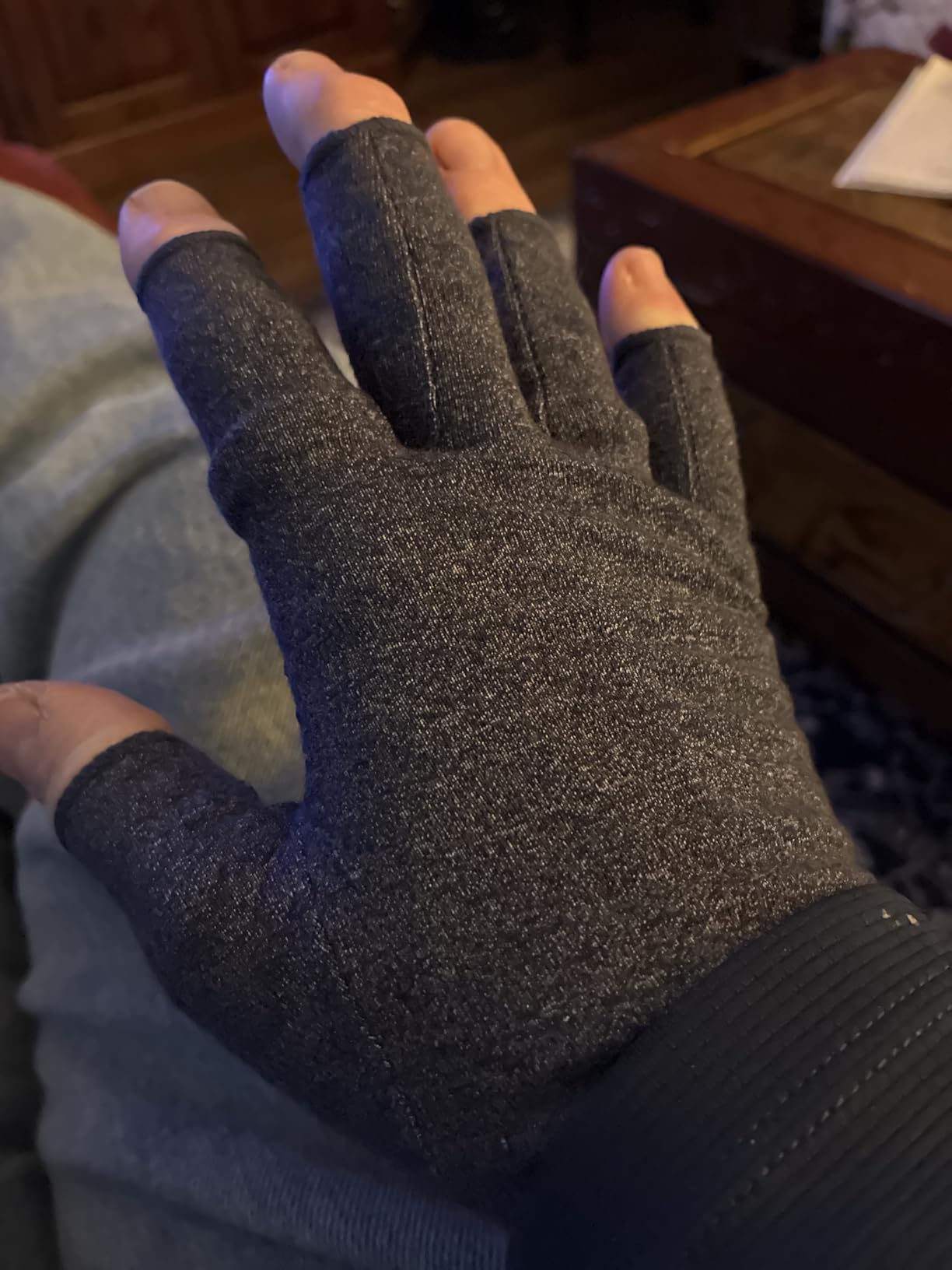 DRNAIETY 2 Pairs Arthritis Compression Gloves- for Hand Arthritis, Carpal Tunnel Pain, Rheumatoid Arthritis, RSI, Fingerless, Anti-Slip, Breathable Gloves for Men & Women, Typing, Daily Use(M, Gray) customer photo 1