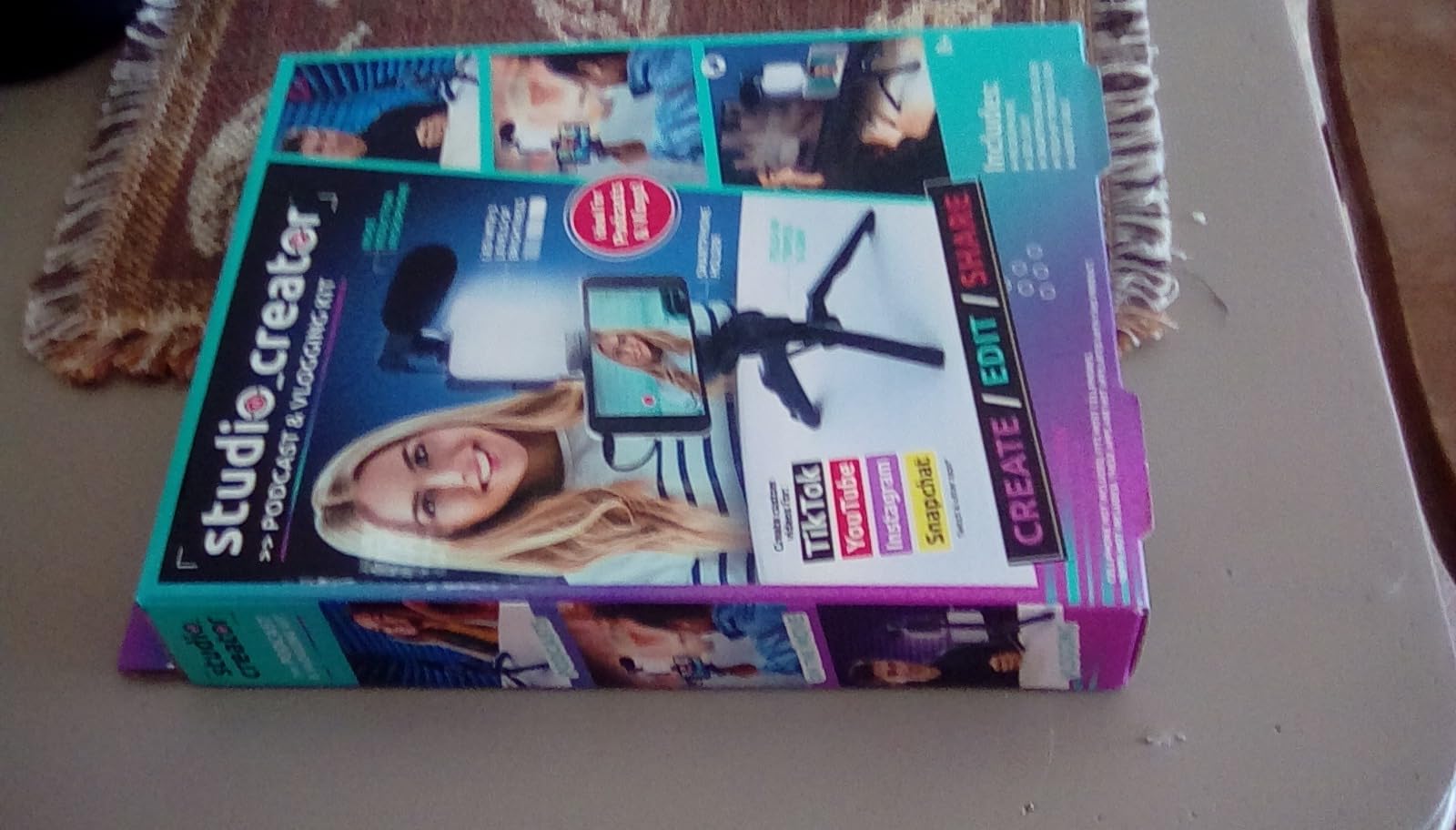 So DIY TikTok Instagram YouTube Ring Light with Green Screen and Phone Mount Tripod. Studio Creator Influencer Video Creator Kit customer photo 2