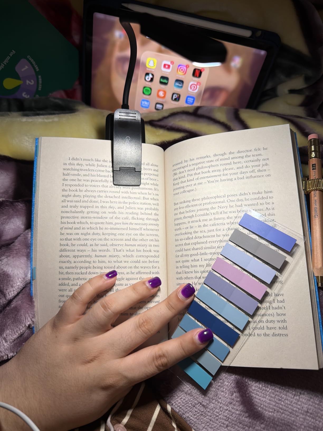 Gritin 9 LED Rechargeable Book Light for Reading in Bed - Eye Caring 3 Color Temperatures,Stepless Dimming Brightness,80 Hrs Runtime Small Lightweight Clip On Book Reading Light for Studying customer photo 1