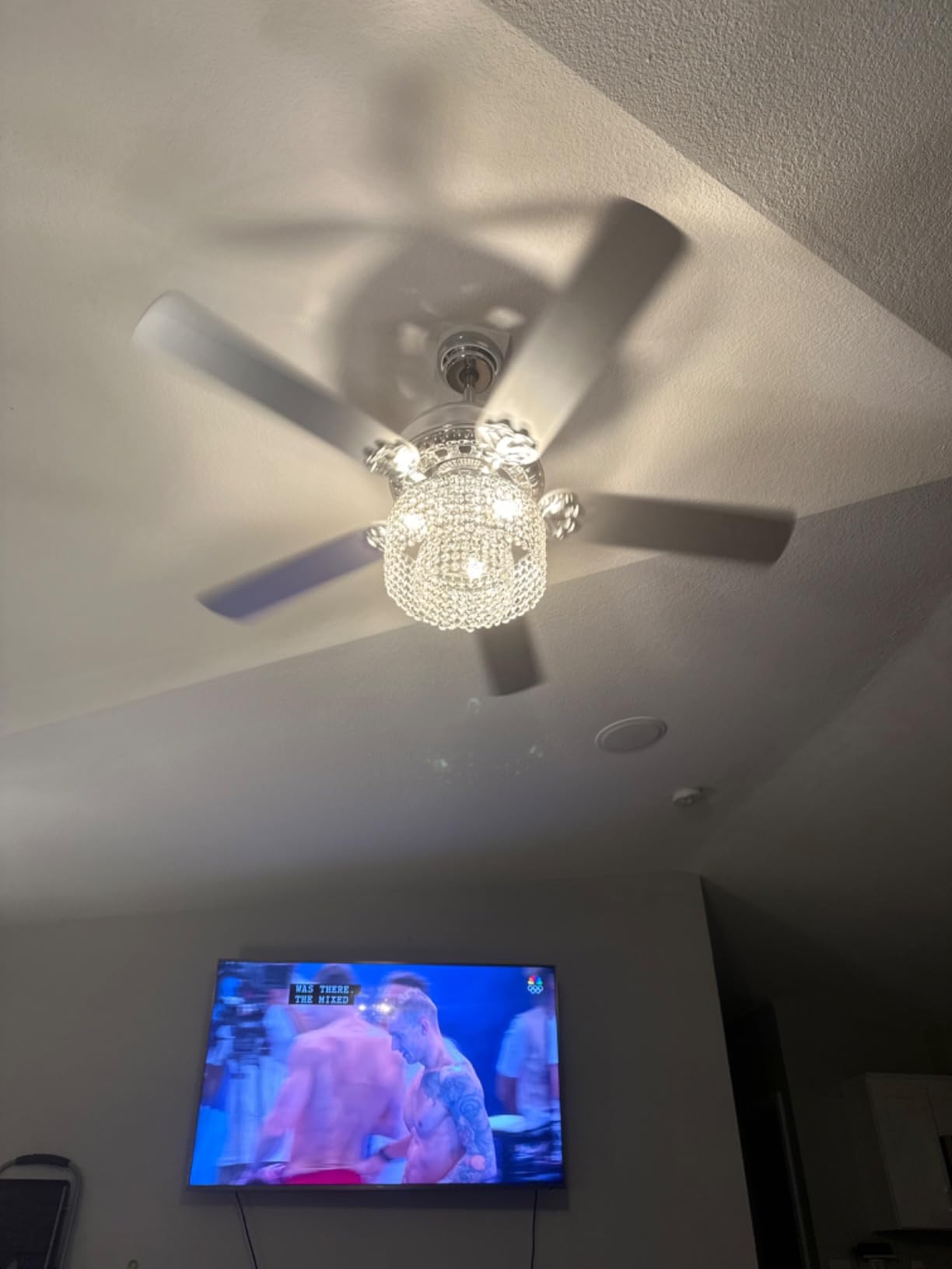 CROSSIO 52 Inch Crystal Ceiling Fan with Light and Remote Control, Modern Chandelier Fan with 5 Reversible Wood Blades Chrome Fandelier for Living Room Bedroom (Fine line Crystal-Ceiling Fan) customer photo 2