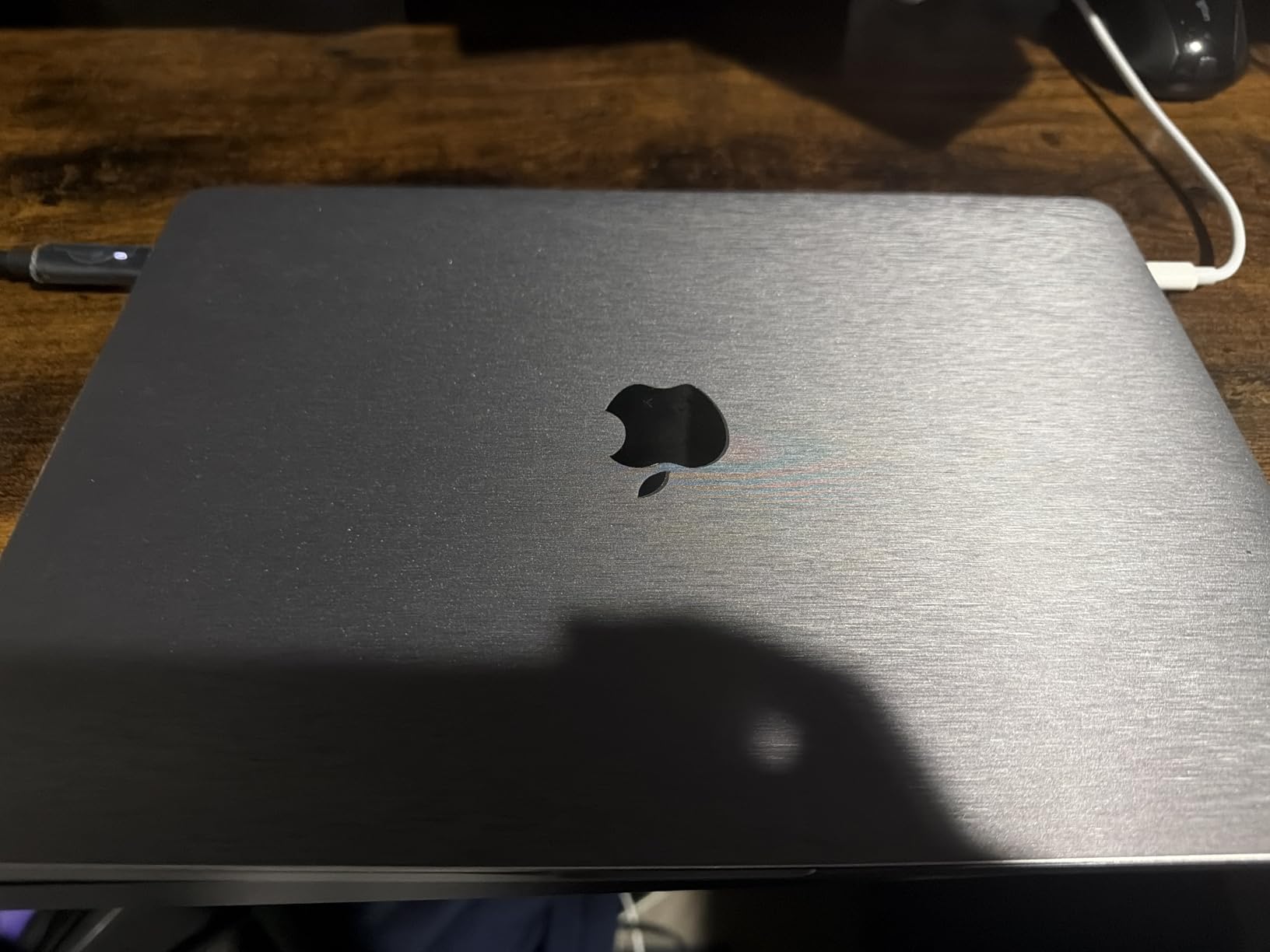 Apple 2020 MacBook Pro with 2.0GHz Intel Core i5 (13-inch, 16GB RAM, 512GB SSD Storage) - Space Gray (Renewed) customer photo 1