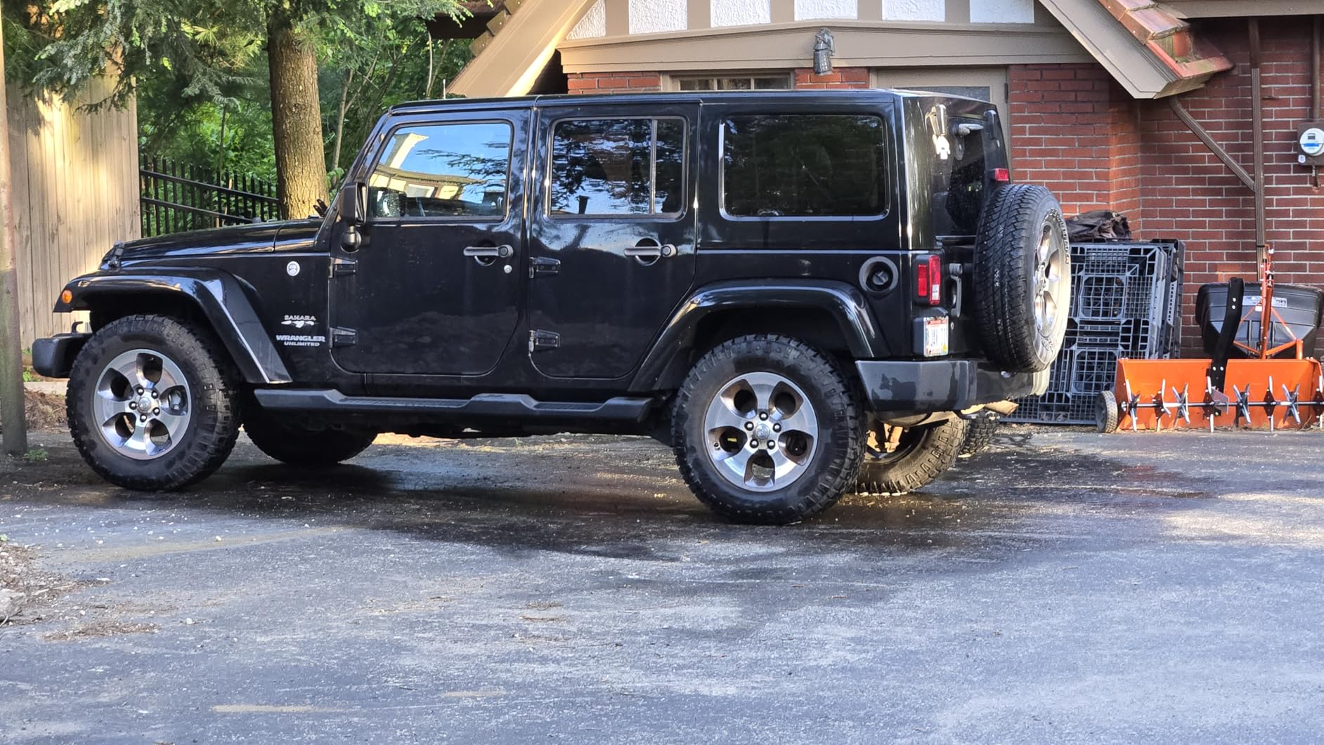 CARPRO IronX Iron Remover: Lemon Scent - Stops Rust Spots and Pre-Mature Failure of the Clear Coat, Iron Contaminant Removal - Liter with Sprayer (34oz) customer photo 2