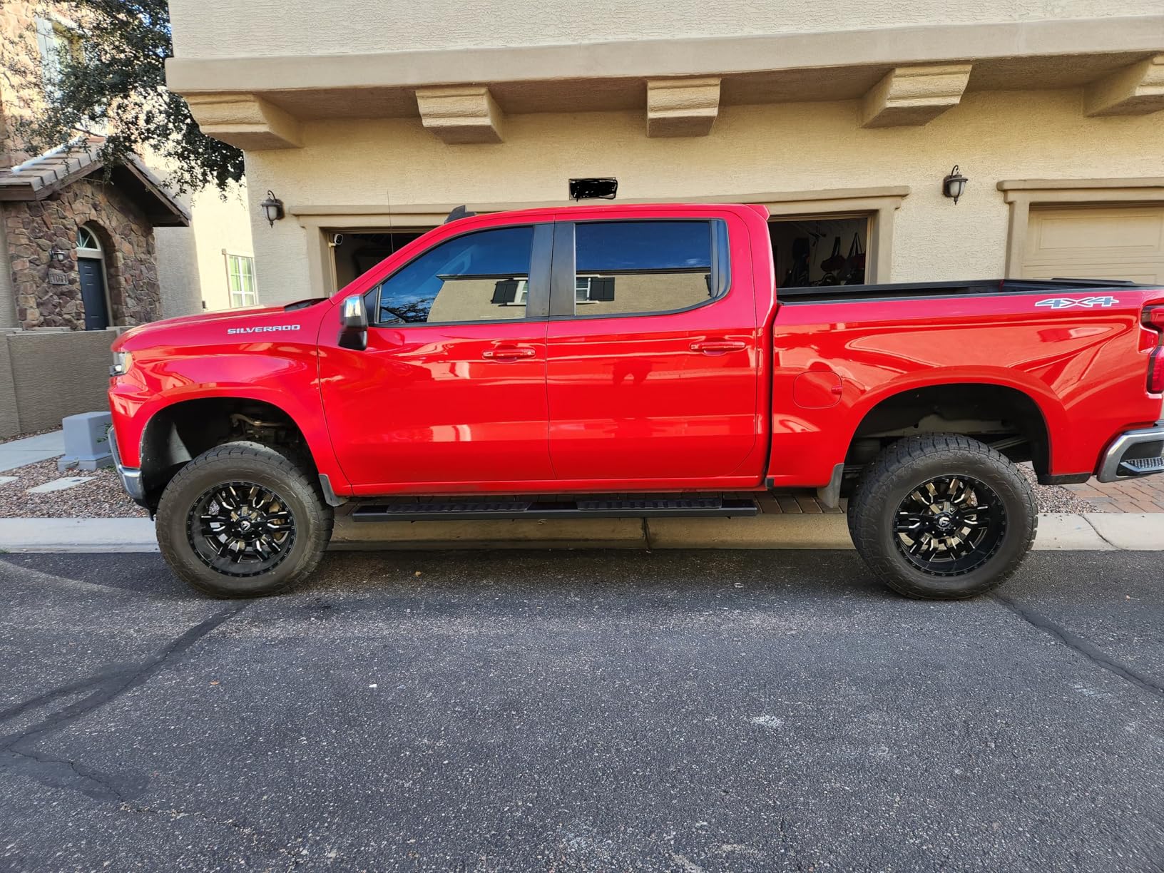 COMNOVA 6 Inches Running Boards& Steps Step Bars Compatible with 2019-2026 Chevy Silverado 1500, 2020-2026 Silverado/Sierra 2500HD 3500HD Crew Cab, A Pair Running Boards for Silverado Crew cab. customer photo 1