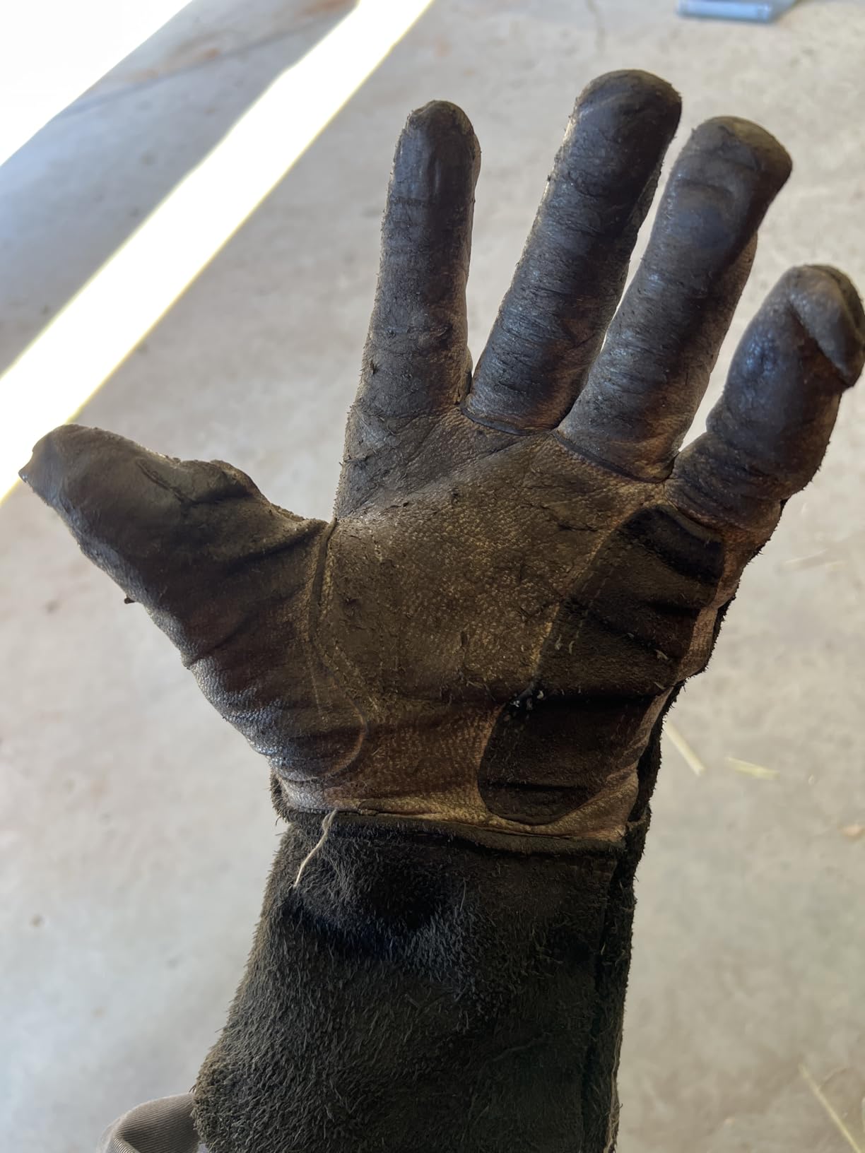 YESWELDER Premium Goatskin TIG Welding Gloves | Top Grain Leather | High Dexterity |True - Fit-M customer photo 1