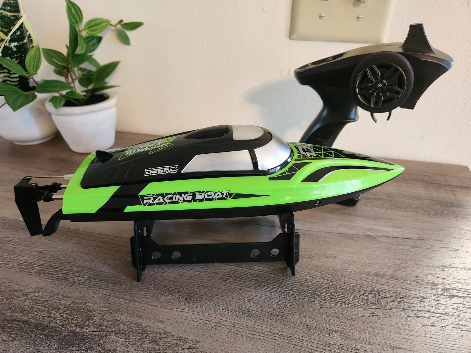 DEERC RC Boat with LED Light, 30+ Mins, Self Righting Remote Control Boat for Pools & Lakes, 20+ MPH, 2.4GHz Racing Boats, 2 Battery, Pool Toys for Kids customer photo 2