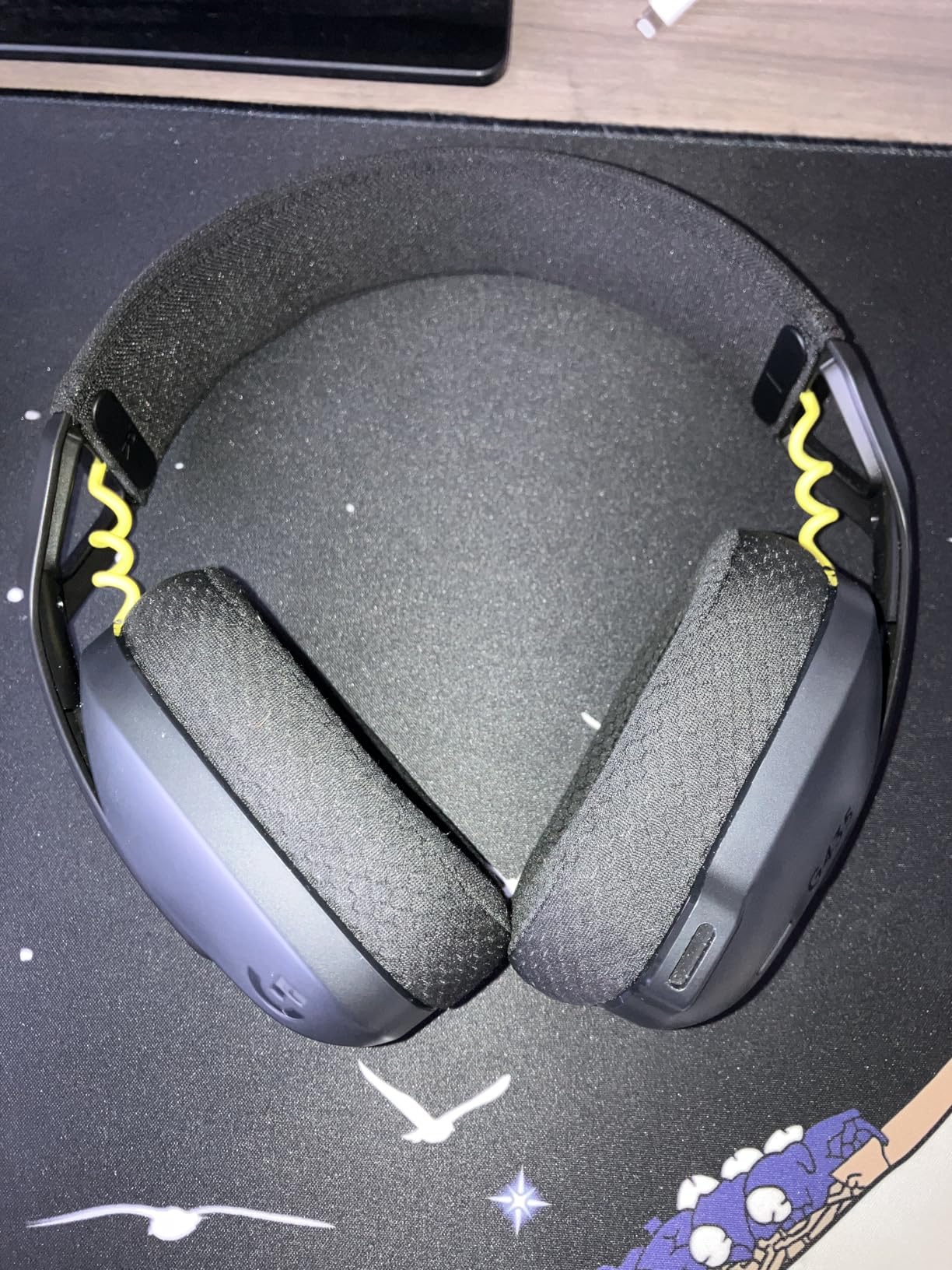 Logitech G435 Lightspeed & Bluetooth Wireless Gaming Headset - Lightweight Over-Ear Headphones - Built-in mics - 18h Battery - Dolby Atmos - PC, PS4, PS5, Nintendo Switch/Switch 2, Mobile - Black customer photo 2