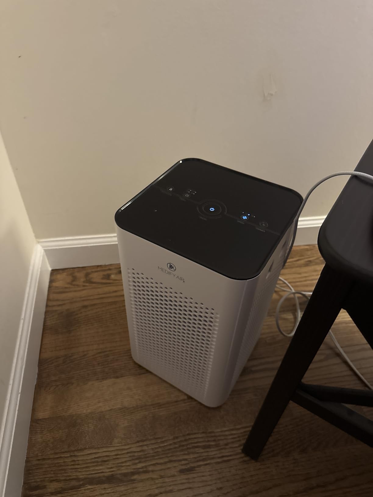 Medify MA-50 Air Purifier V3.0 with True HEPA H13 Filter | 2,640 ft² Coverage in 1hr for Smoke, Wildfires, Odors, Pollen, Pets | Quiet 99.9% Removal to 0.1 Microns | White, 1-Pack customer photo 2