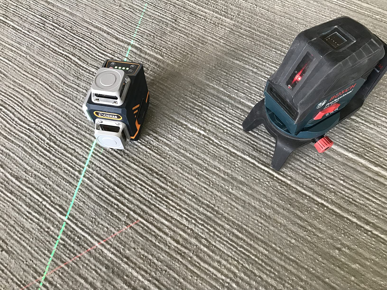 CIGMAN Laser Level Self Leveling 3x360° 3D Green Cross Line for Construction and Picture Hanging customer photo 1
