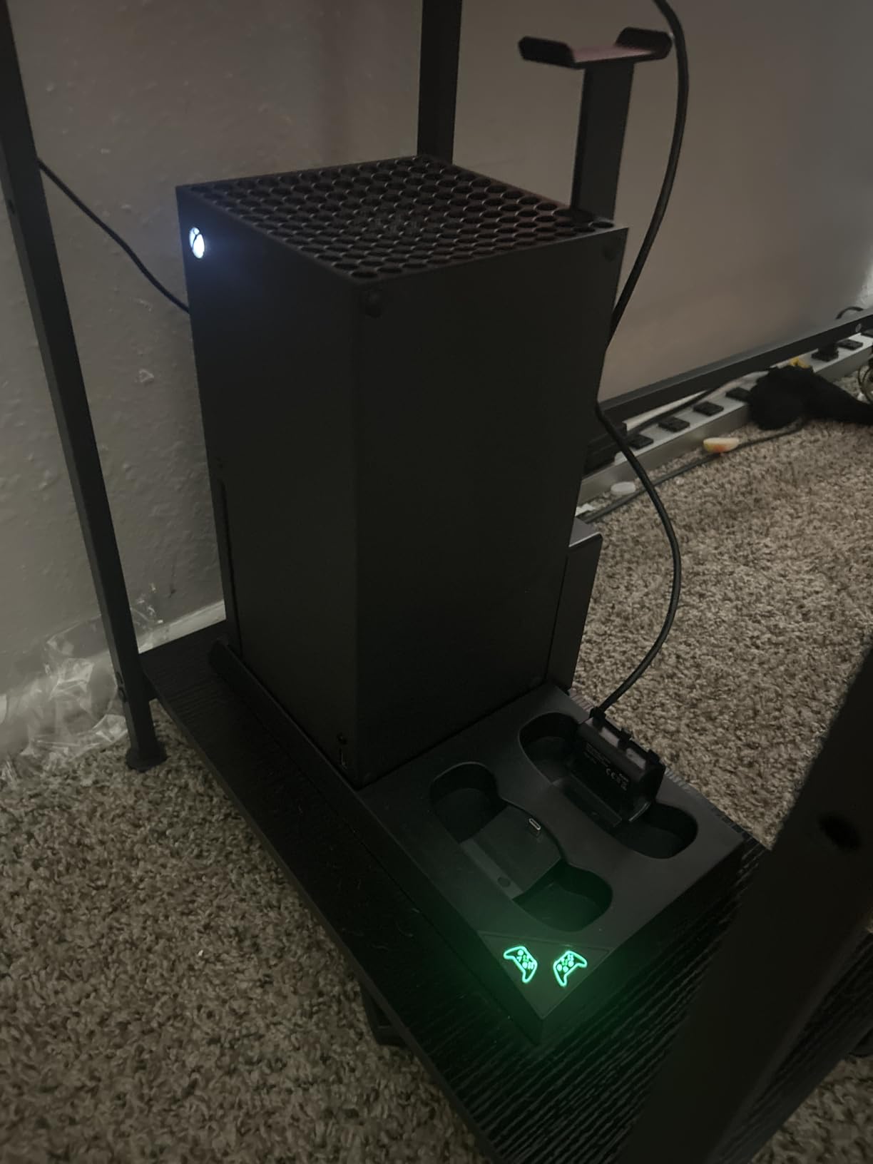 MENEEA Cooling Fan & Charging Stand for Xbox Series X Console & Controller, Vertical Cooler System Dual Charger Station Dock Accessories with 2 x 1400mAh Rechargeable Battery for Xbox Series X customer photo 2