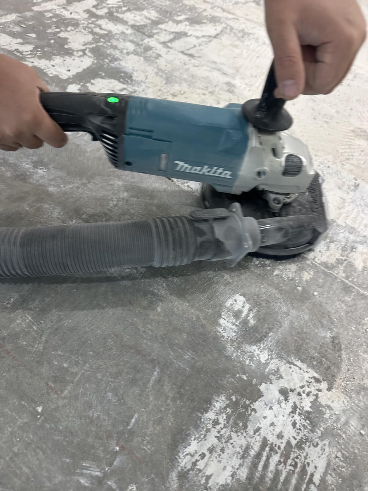 Makita GA9060RX3 9