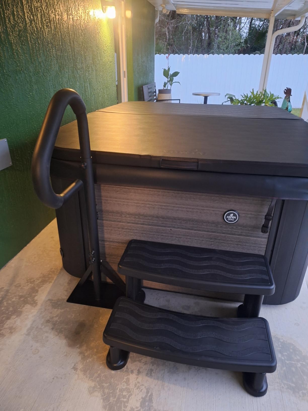 VEVOR Hot Tub Handrail, 360 Rotatable Spa Side Handrail with 35