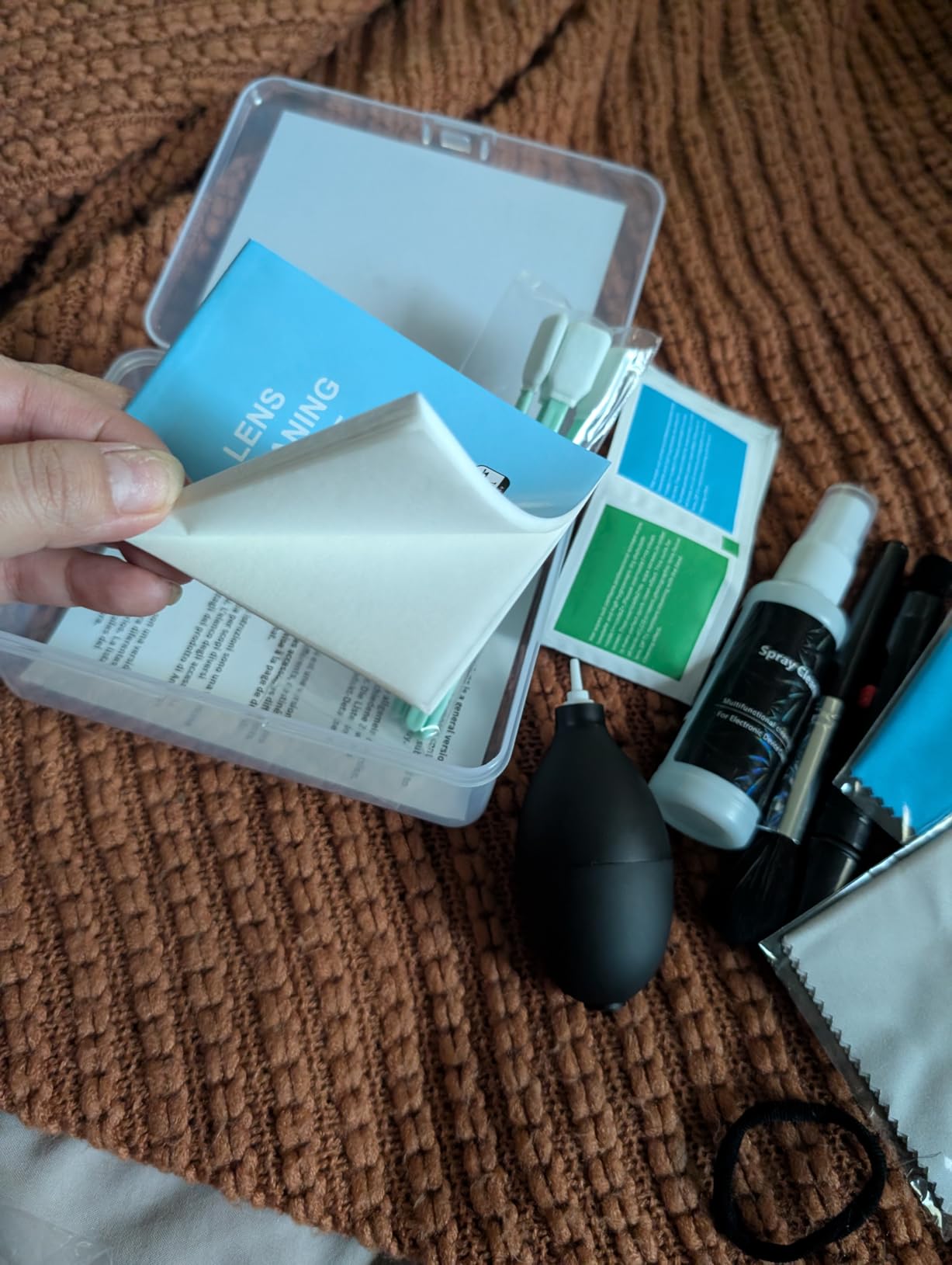 Camera Lens Cleaning Kit, 10-in-1 Camera Cleaning Kit, Camera Lens Cleaner and Camera Accessories, Includes Lens Cleaning Kit/Lens Cleaner/Lens Cleaning Pen/Soft Brush customer photo 2