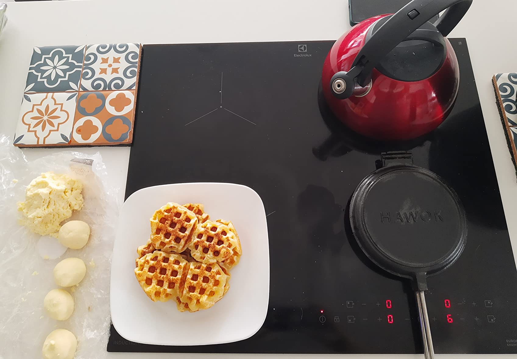 HAWOK Cast Iron Heart Shaped Waffle Iron, Waffle Maker customer photo 1