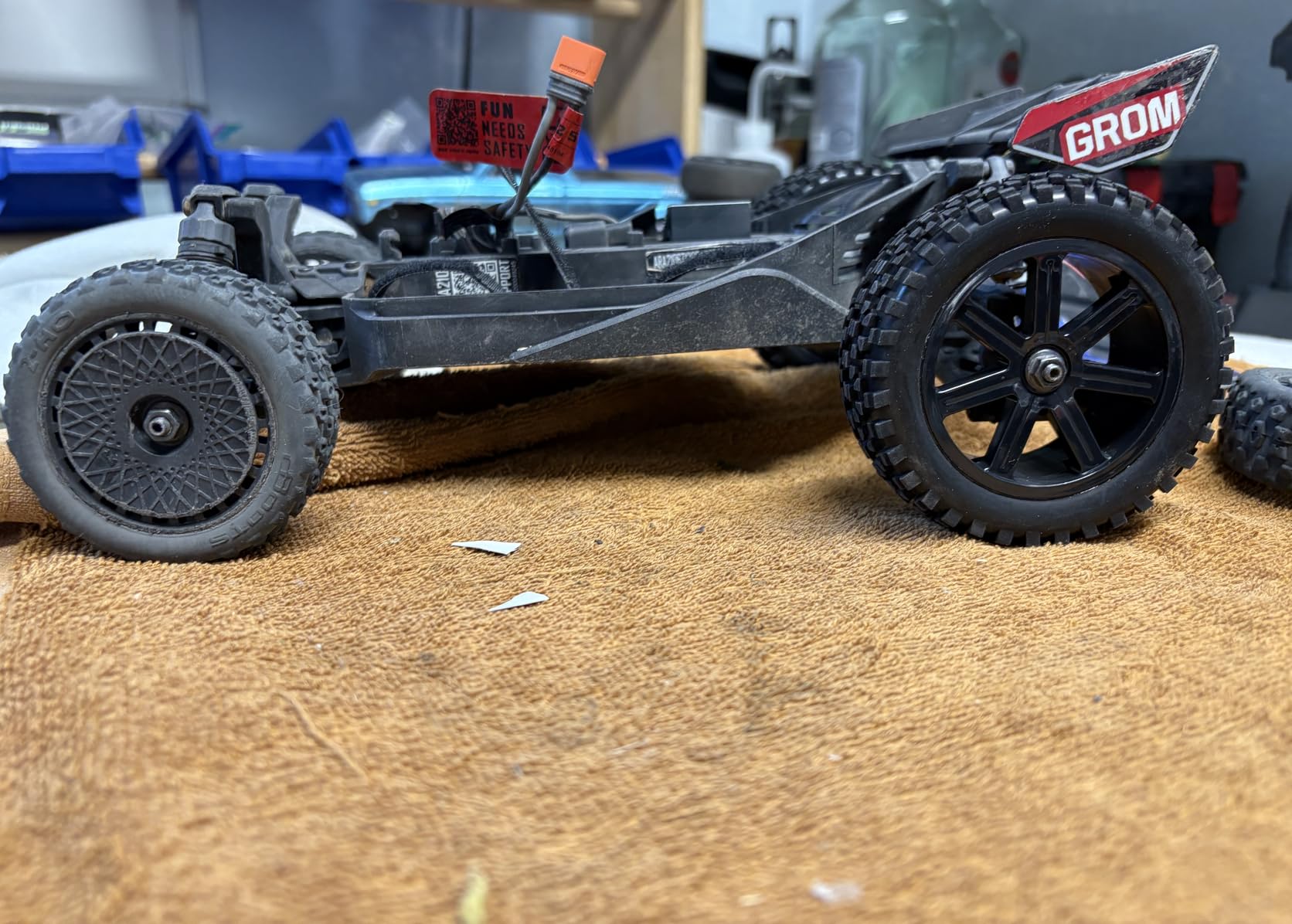 Aimrock 12mm Hex 2.2'' Pre-Glued RC Buggy Wheels and Tires, Out Dia. 3.5'' for 1/10 1/12 1/14 1/16 Off-Road RC Buggy Truck, Set of 4 customer photo 1