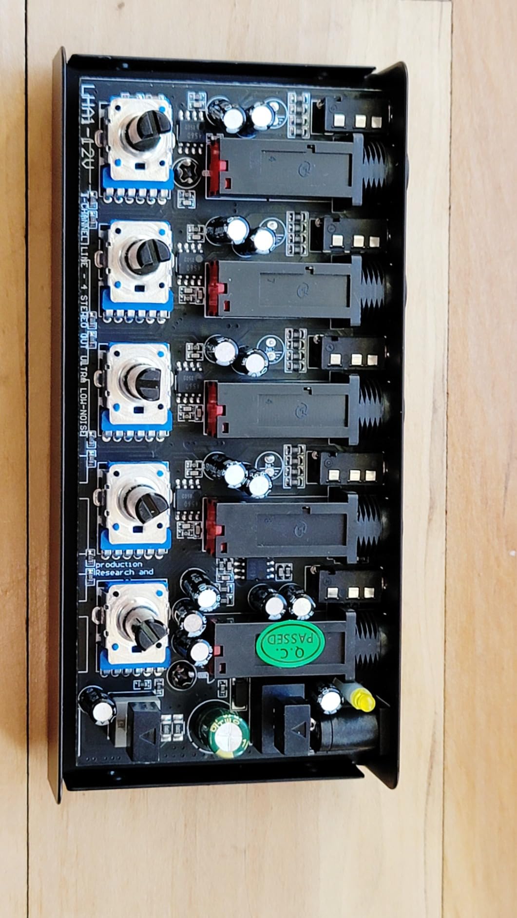LZSIG Headphone Amplifier 4 Channel, Metal Stereo Audio Amplifier with Bass Boost, Mini Earphone Splitter with Power Adapter, 1/4 & 1/8 TRS Headphones Output & TRS Audio Input, DC 12V customer photo 2