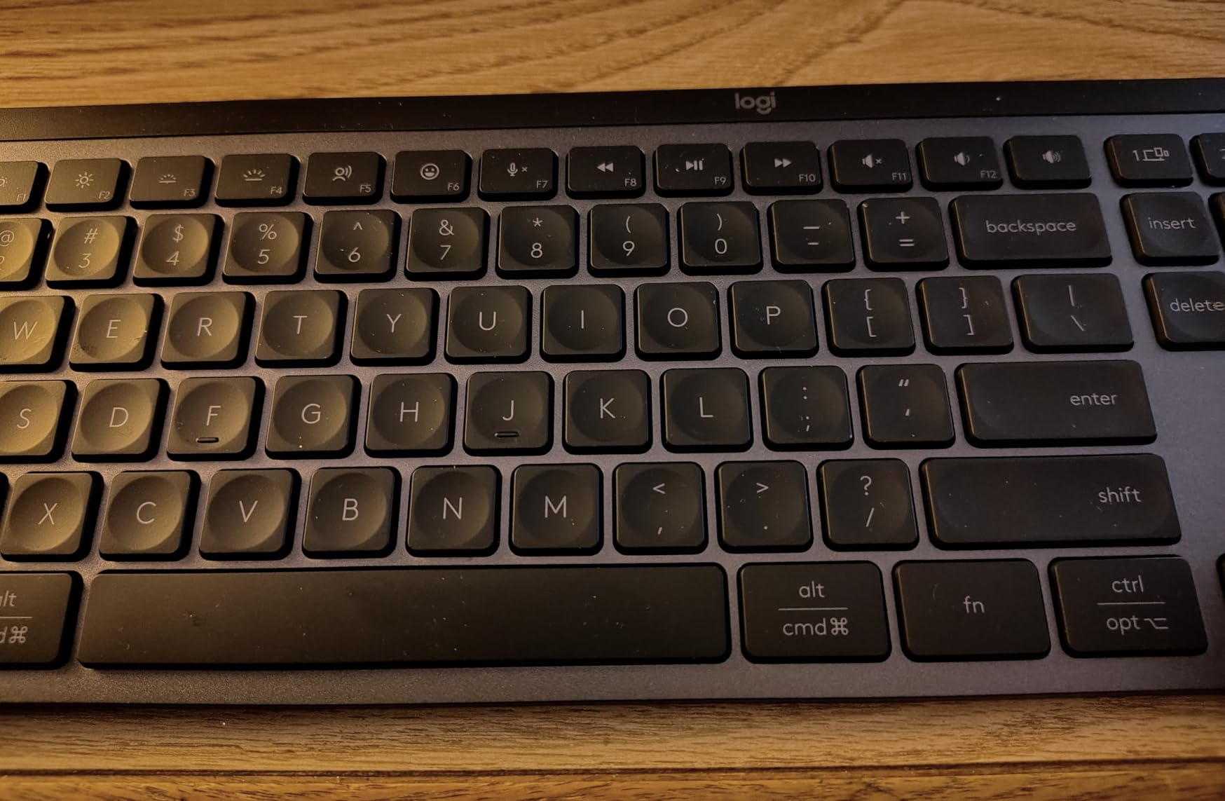 Logitech MX Keys Mini Minimalist Wireless Illuminated Keyboard, Compact, Bluetooth, Backlit, USB-C, Compatible with Apple macOS, iOS, Windows, Linux, Android, Metal Build - Graphite customer photo 2