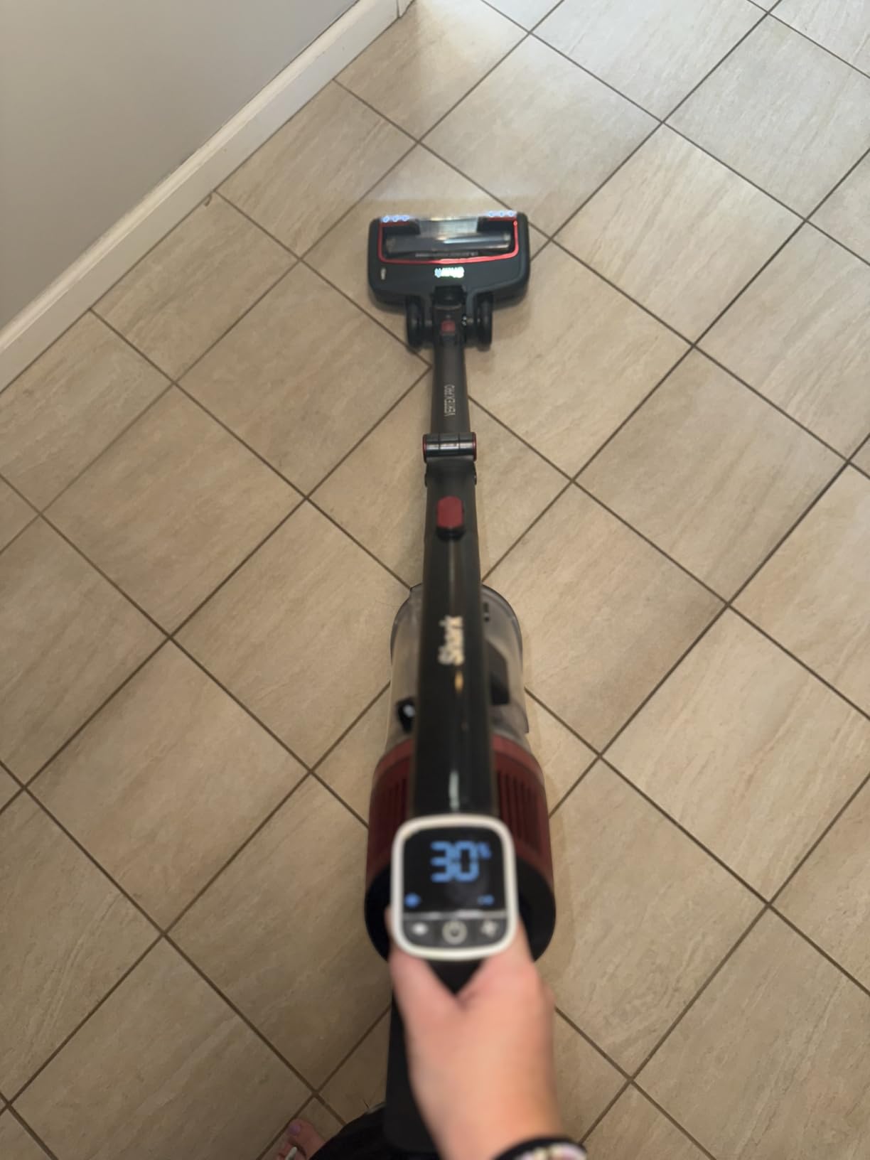 Shark IZ662H Vertex Pro Lightweight Cordless Stick Vacuum with DuoClean PowerFins, HEPA Filter, LED Headlights, Red customer photo 2