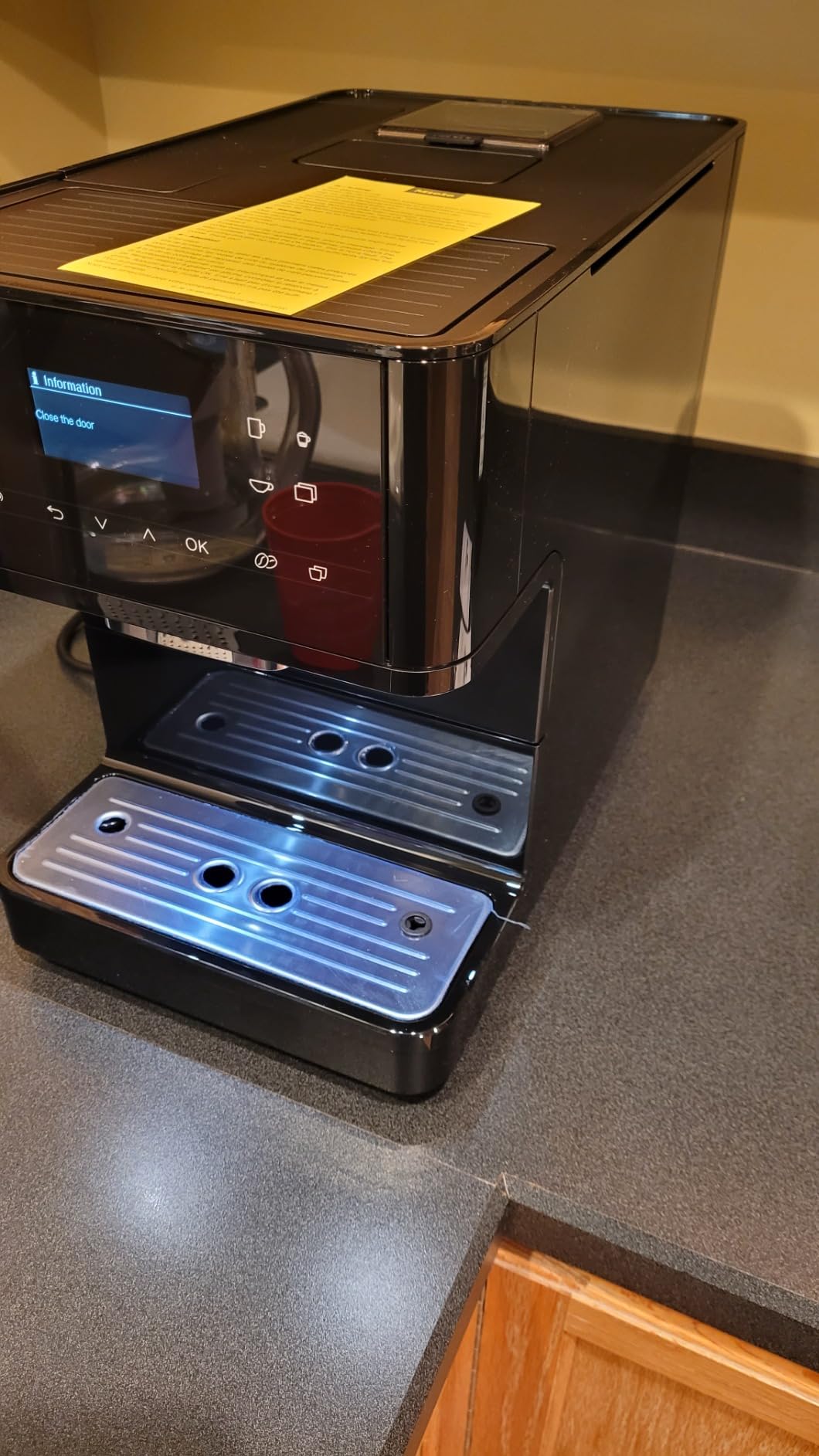 Miele CM 6160 MilkPerfection Automatic Countertop Coffee Machine customer photo 2