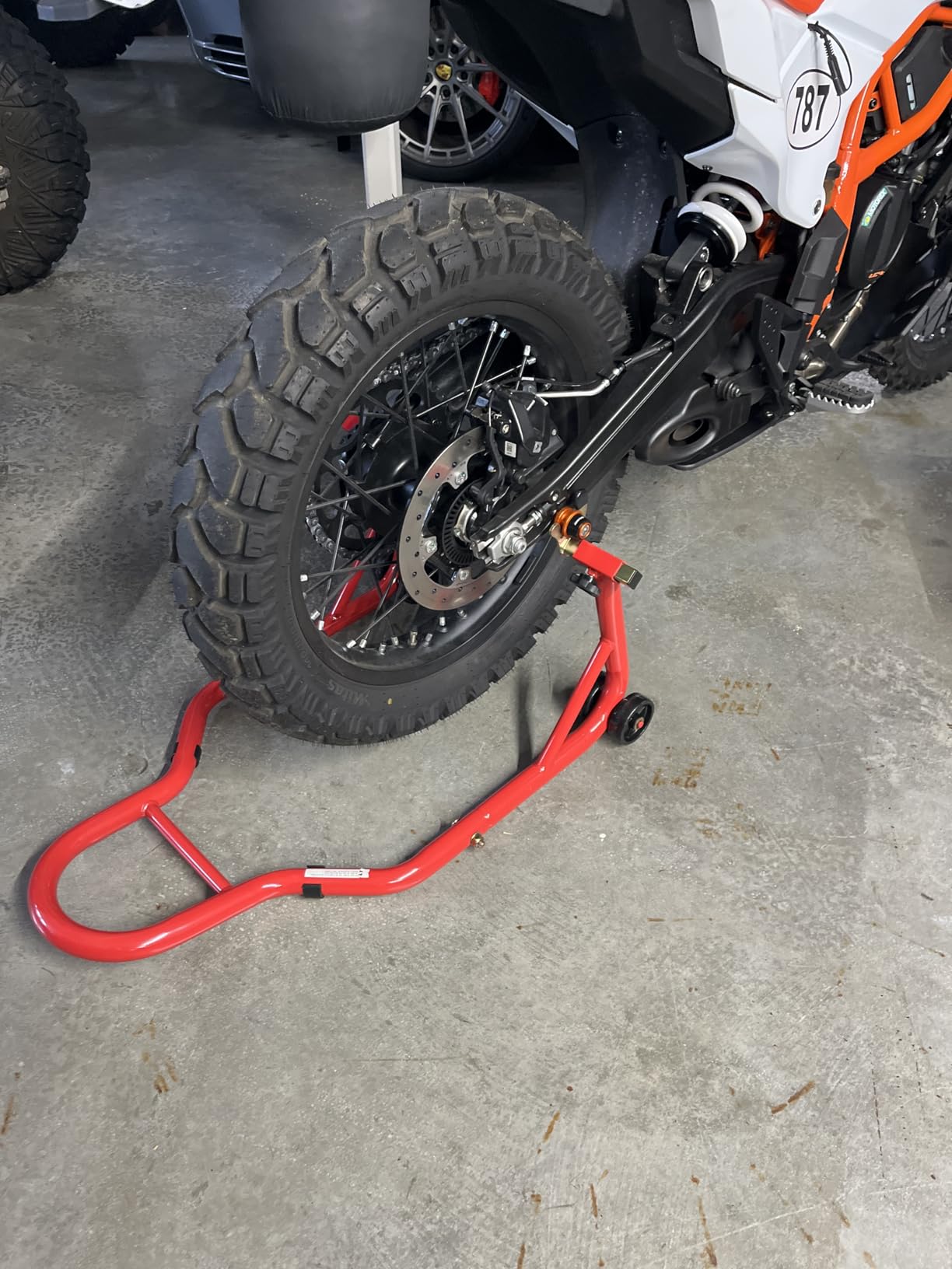 Jack Boss Motorcycle Stand Rear Combo Wheel Lift Stands, 500Lbs Capacity, Swingarm Spool Paddock Stands for Sport Bike, Fit for Yamaha, for Honda, Suitable for Kawasaki customer photo 2