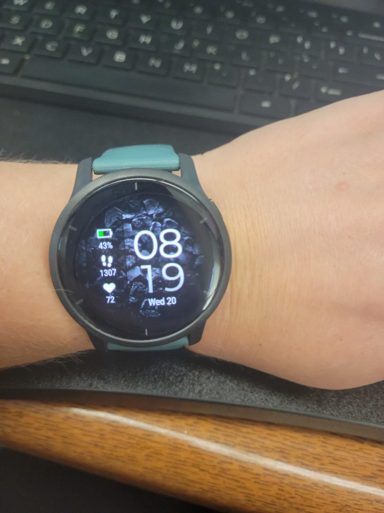 Garmin Venu 2, GPS Smartwatch with Advanced Health Monitoring and Fitness Features, Slate Bezel with Black Case and Silicone Band (Renewed) customer photo 1