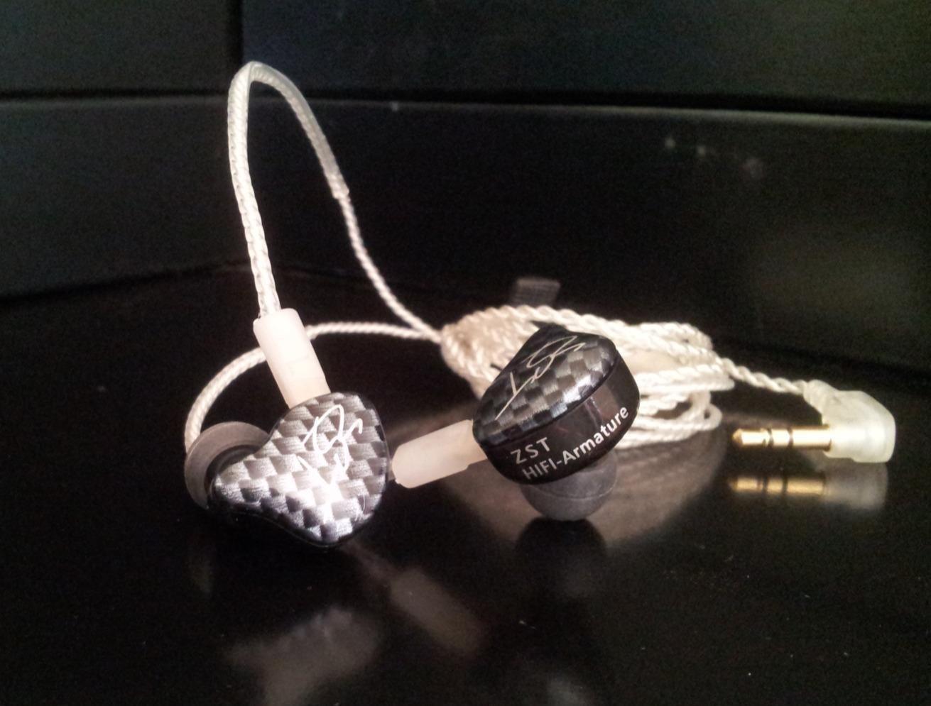 CCZ Yinyoo Melody in Ear Monitors Earphones Headphones Wired Earbuds without Microphone IEM HIFI Bass with 1DD 1BA, Ear fins, 4N OFC Cable for Musicians, Singer, on Stage, Studio (no mic, clear black) customer photo 2
