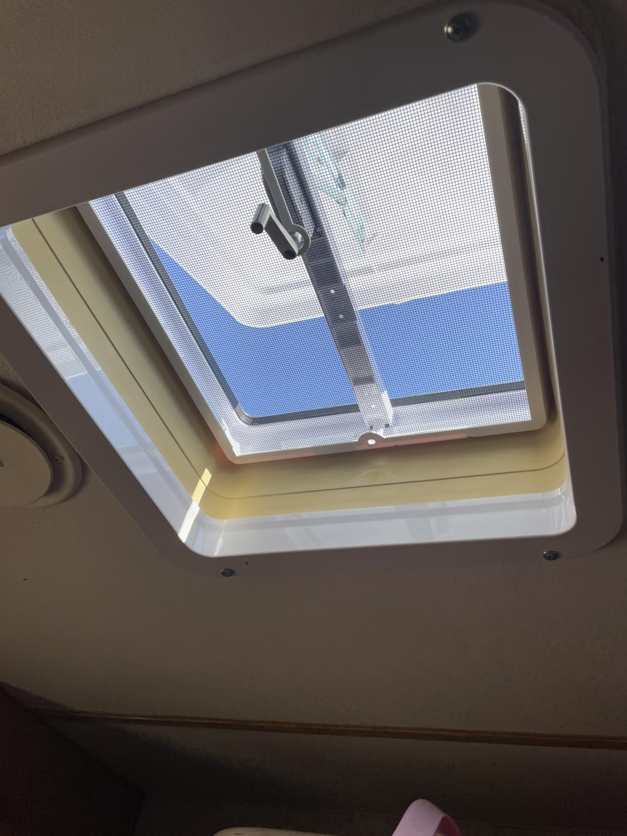 RV Roof Vent With 12V Fan Reversible 14