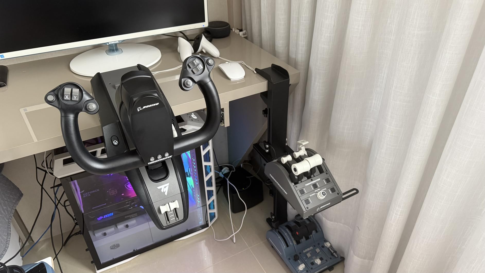 Thrustmaster TCA Yoke PACK Boeing Edition - Yoke & Quadrant Bundle for Xbox Series X|S & PC customer photo 1