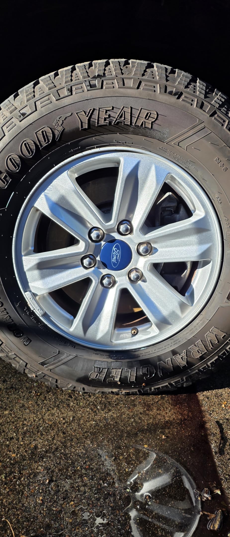 Turtle Wax 53759 Hybrid Solutions All Wheel Cleaner and Iron Remover, Rapid Removal of Surface Contaminants, Brake Dust and Rust, Safe for All Vehicle Paint, Low Odor Formula, 23 Oz. customer photo 2