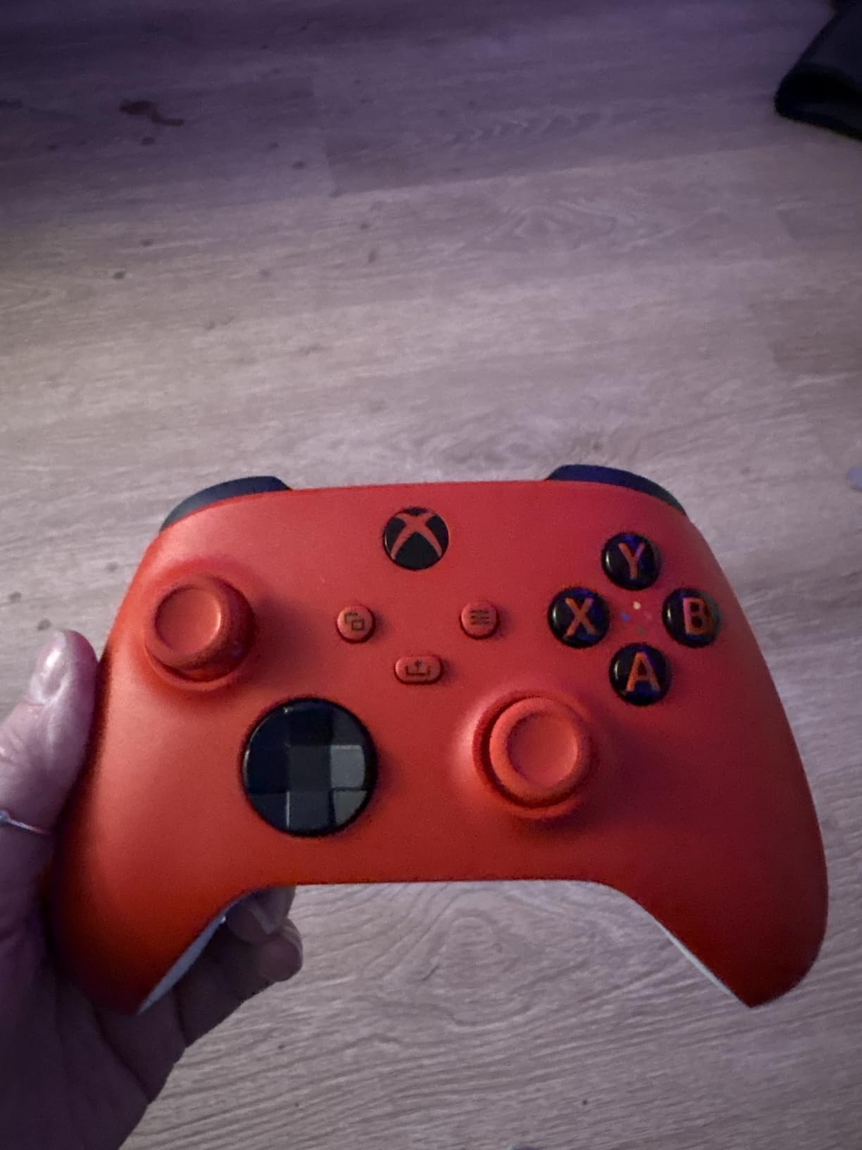 Microsoft Controller for Series X, Series S, Xbox One (Latest Model) - Pulse Red (Renewed) customer photo 1