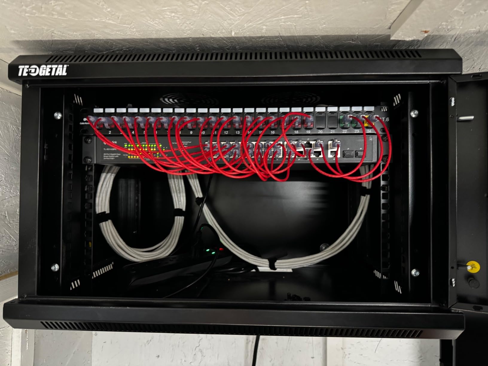 9U Wall Mount Server Cabinet Network Rack Vented Enclosure Locking Door customer photo 1