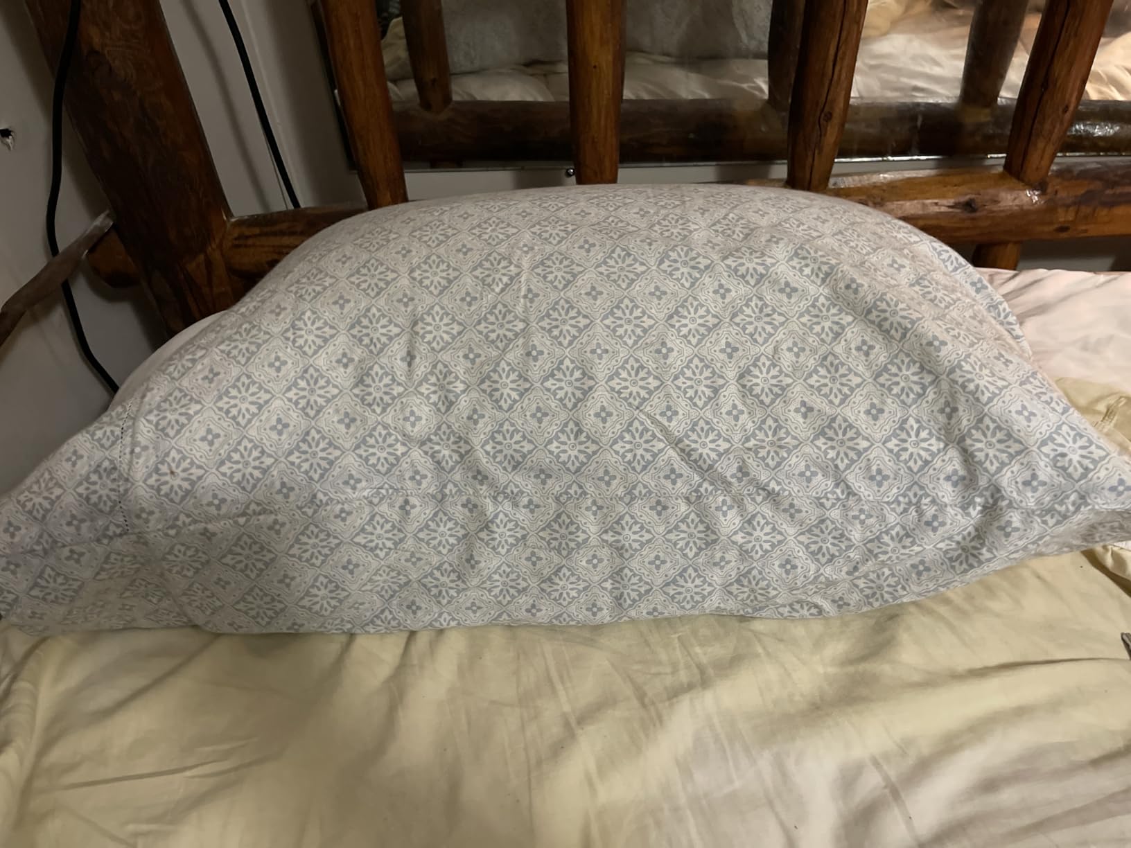 VVZ Cooling Bed Pillows Queen Size Set of 2, Shredded Memory Foam Pillows for Side Back Stomach Sleepers, Luxury Cool Gel Adjustable Firm Bed Pillows for Sleeping 2 Pack Queen Size 20 x 30 Inches customer photo 2