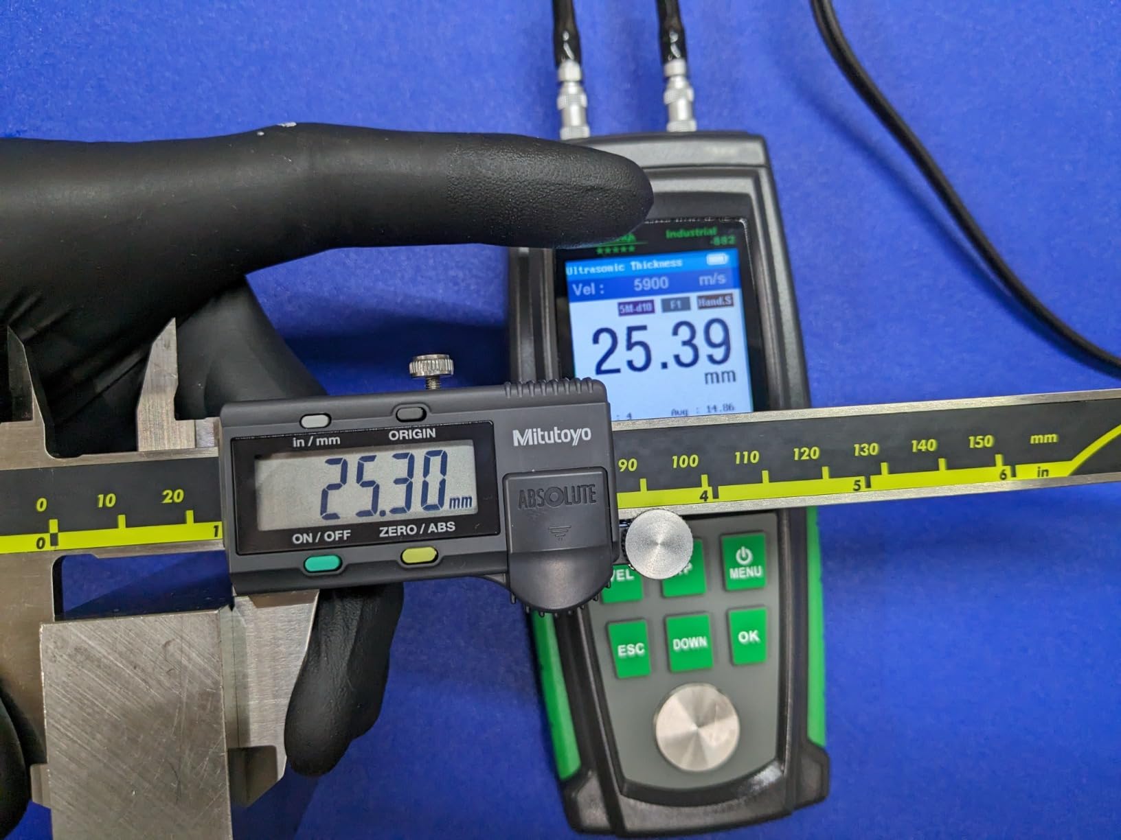 Ultrasonic Thickness Gauge Industrial-882 / Steel, Metals, Plastic, Glass, PVC, Pipes Thickness Gauge Meter - Range 0.039 to 8.85 inch customer photo 2