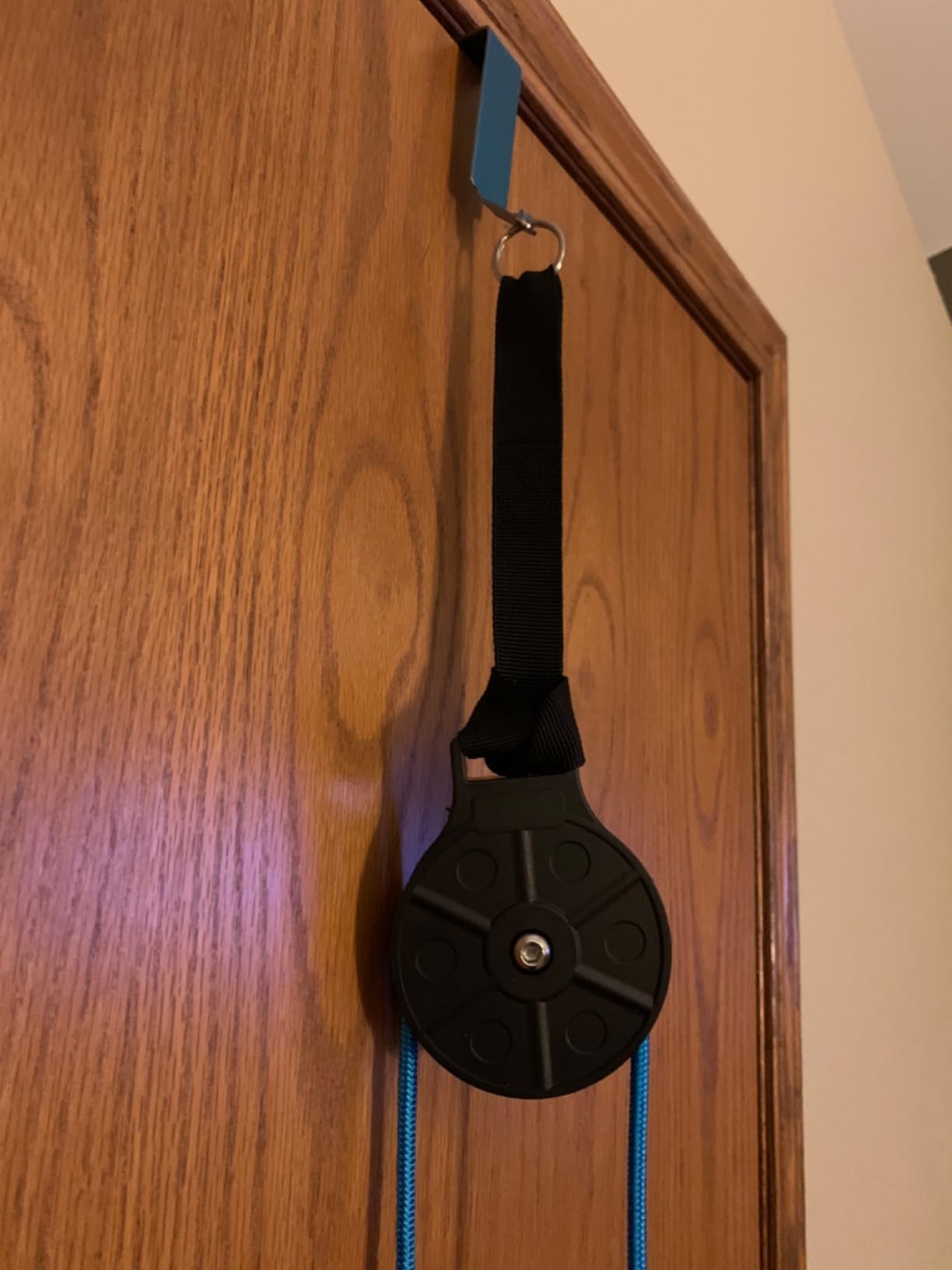 Fanwer Shoulder Pulley for Physical Therapy, Over The Door Pulley for Shoulder Rehab, Overhead Arm Exercise Pulleys for Rotator Cuff Recovery, Frozen Shoulder, Workout Pulley System for Home Gym customer photo 2