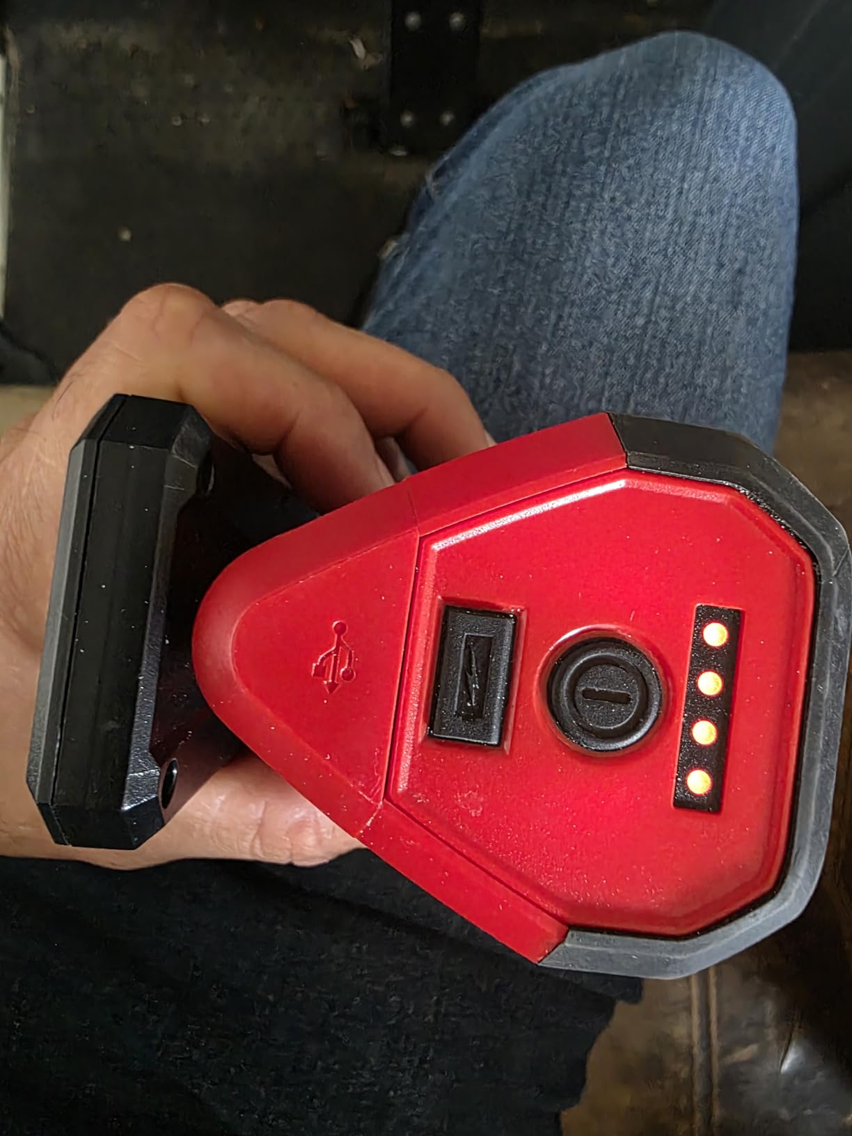 Milwaukee Electric - M12 Rover Service Repair Flood Light With USB Charging customer photo 2