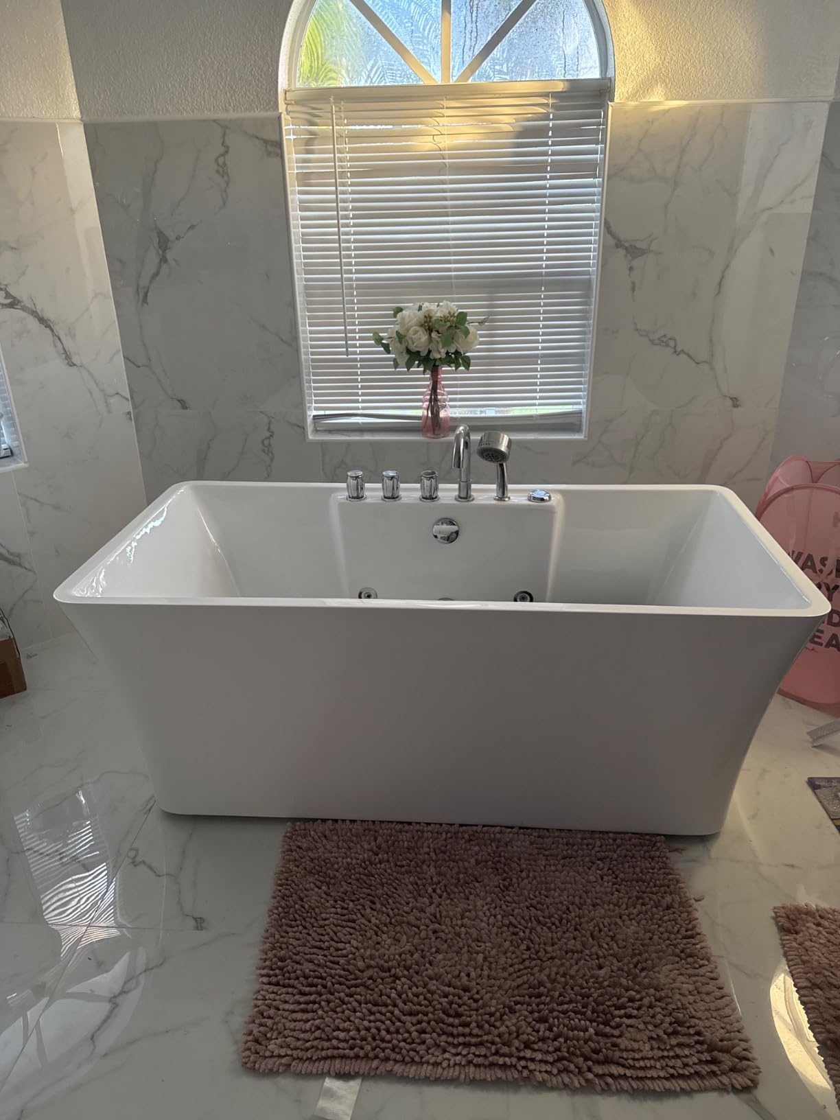 59-Inch White Freestanding Whirlpool Bathtub Rectangular with 8 Hydromassage Adjustable Water Jets customer photo 2