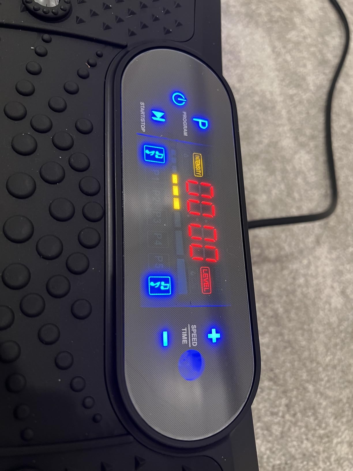 AXV Vibration Plate Fitness Platform Exercise Machine Vibrating Shaking Full Body Shaker Workout Vibrate Stand Shake Board Sport Gym for Weight Loss Fat Burner for Women Men customer photo 2