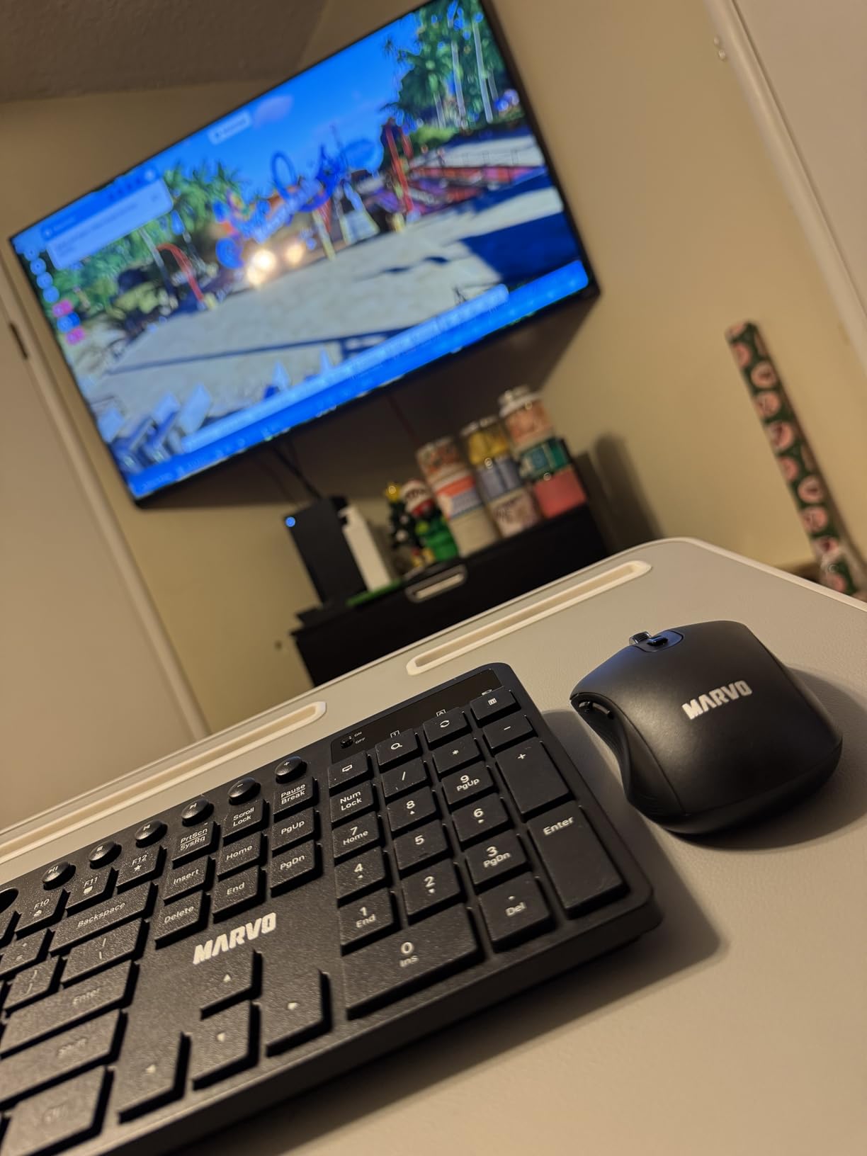 MARVO Wirelss Keyboard and Mouse Combo with Phone Holder, Full-Size, Black customer photo 1