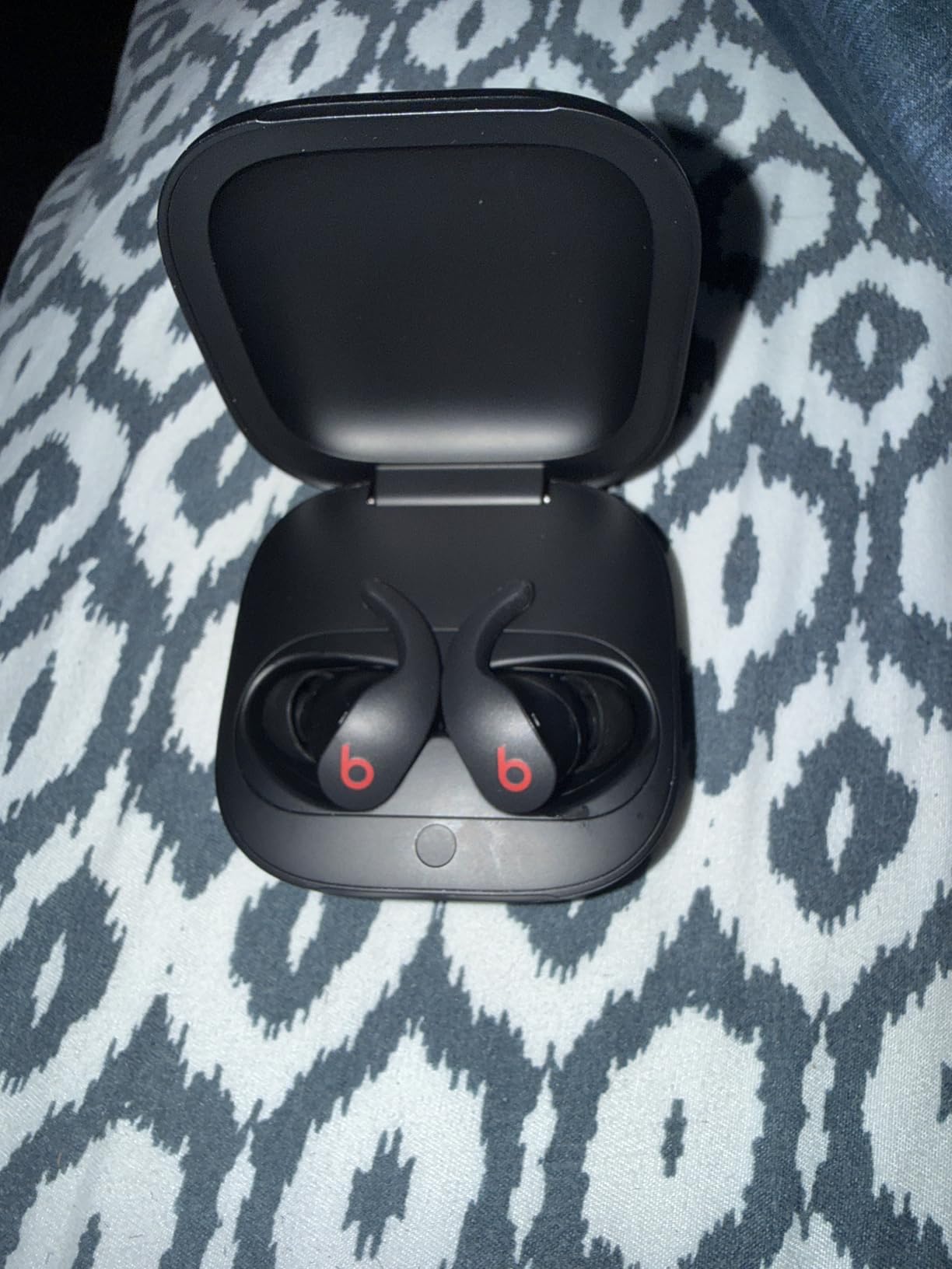 Beats by Dr. Dre - Beats Fit Pro True Wireless Noise Cancelling In-Ear Headphones - Sage Gray (Renewed) customer photo 2