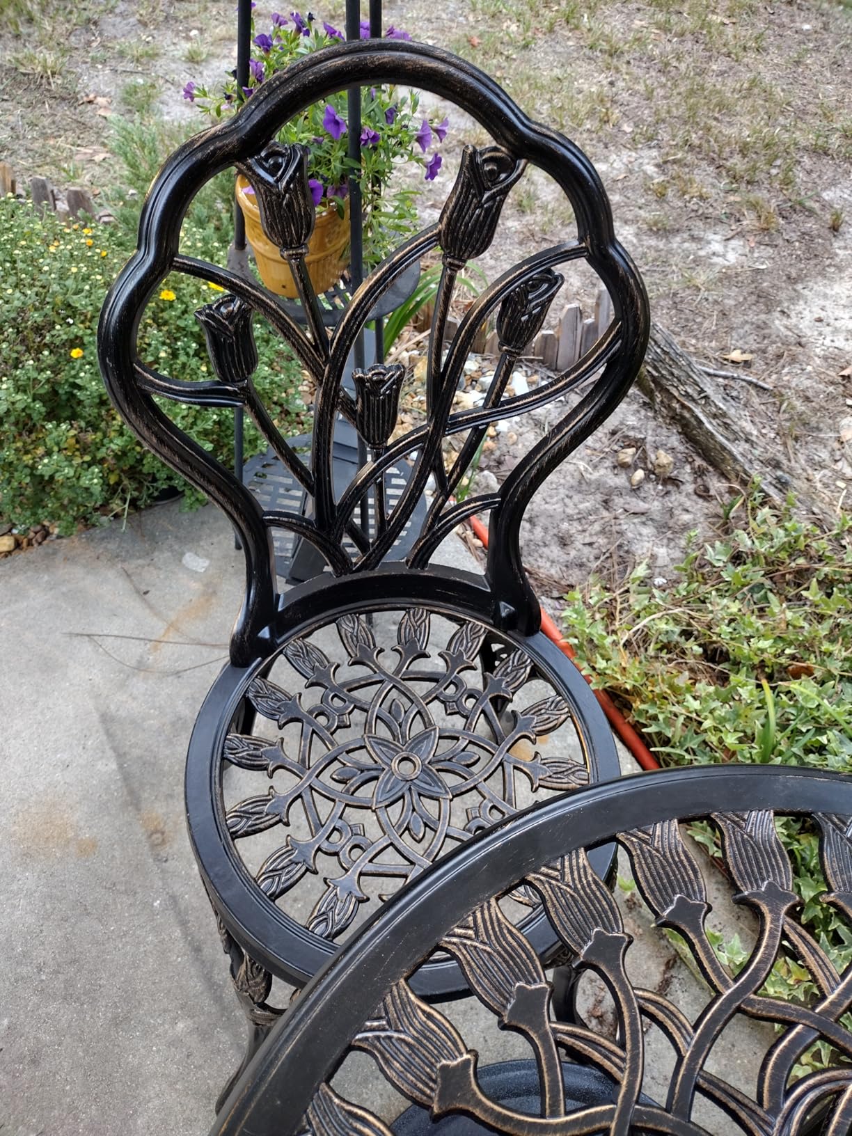 JARDIN DE CENTENNIAL Patio Bistro Set, Rust-Resistant Cast Aluminum Bistro Table Set with Umbrella Hole for Backyard (Rose Copper) customer photo 1