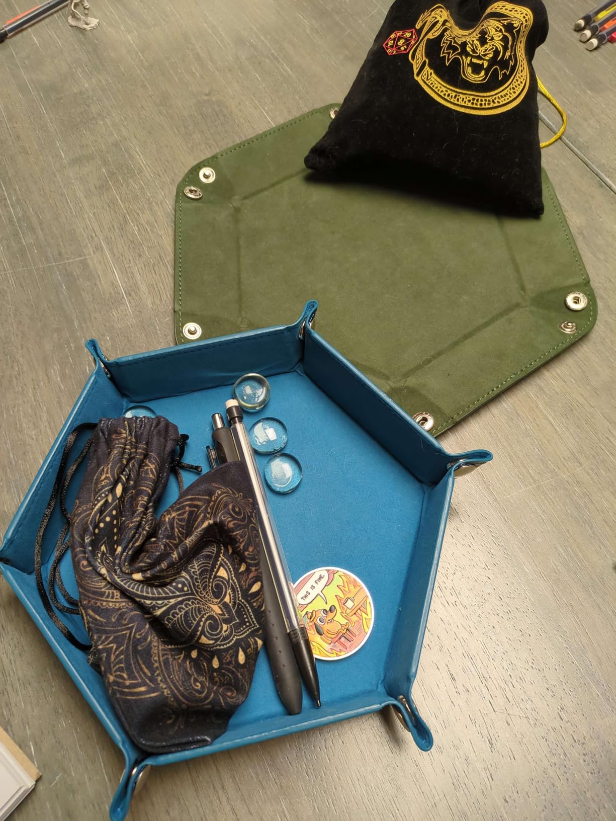 SIQUK 2 Pieces Dice Tray PU Leather Dice Trays Portable Folding Hexagon Dice Roller Tray for Dice Games Like RPG, DND and Other Table Games (Dark Green, Violet) customer photo 2