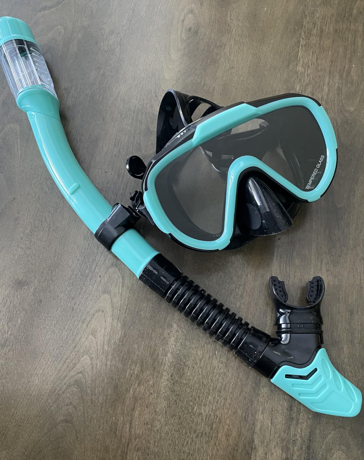 Snorkeling Gear for Adults Men Women,4 in 1 Snorkel Set with Panoramic View Diving Mask Anti-Fog Anti-Leak,Dry Top Snorkel,Fins and Travel Bag for Swimming,Snorkeling and Travel Diving customer photo 2