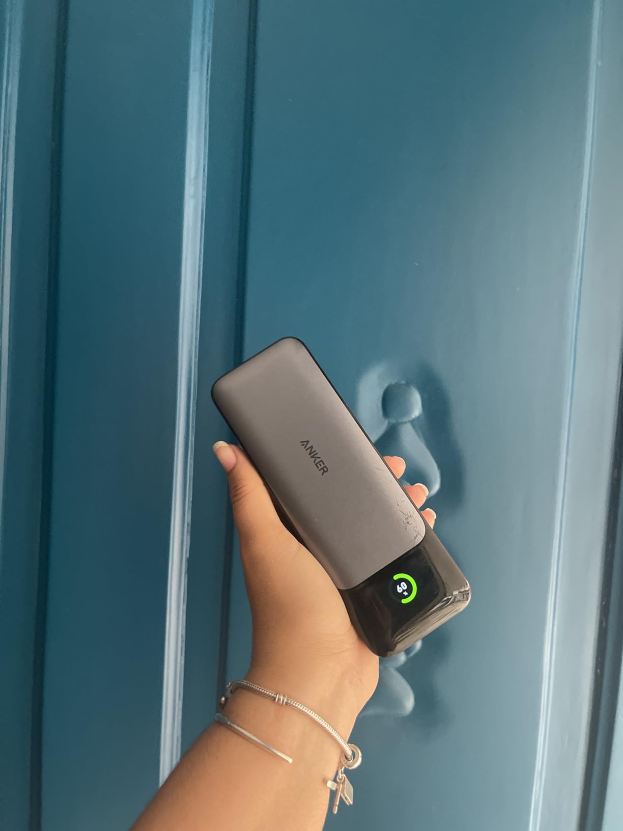 Anker 737 Power Bank, 140W Max 3-Port Laptop Portable Charger, 24,000mAh, Smart Display, Compatible with iPhone 16/15/14 Series, Vision Pro, Samsung, MacBook, and More customer photo 1