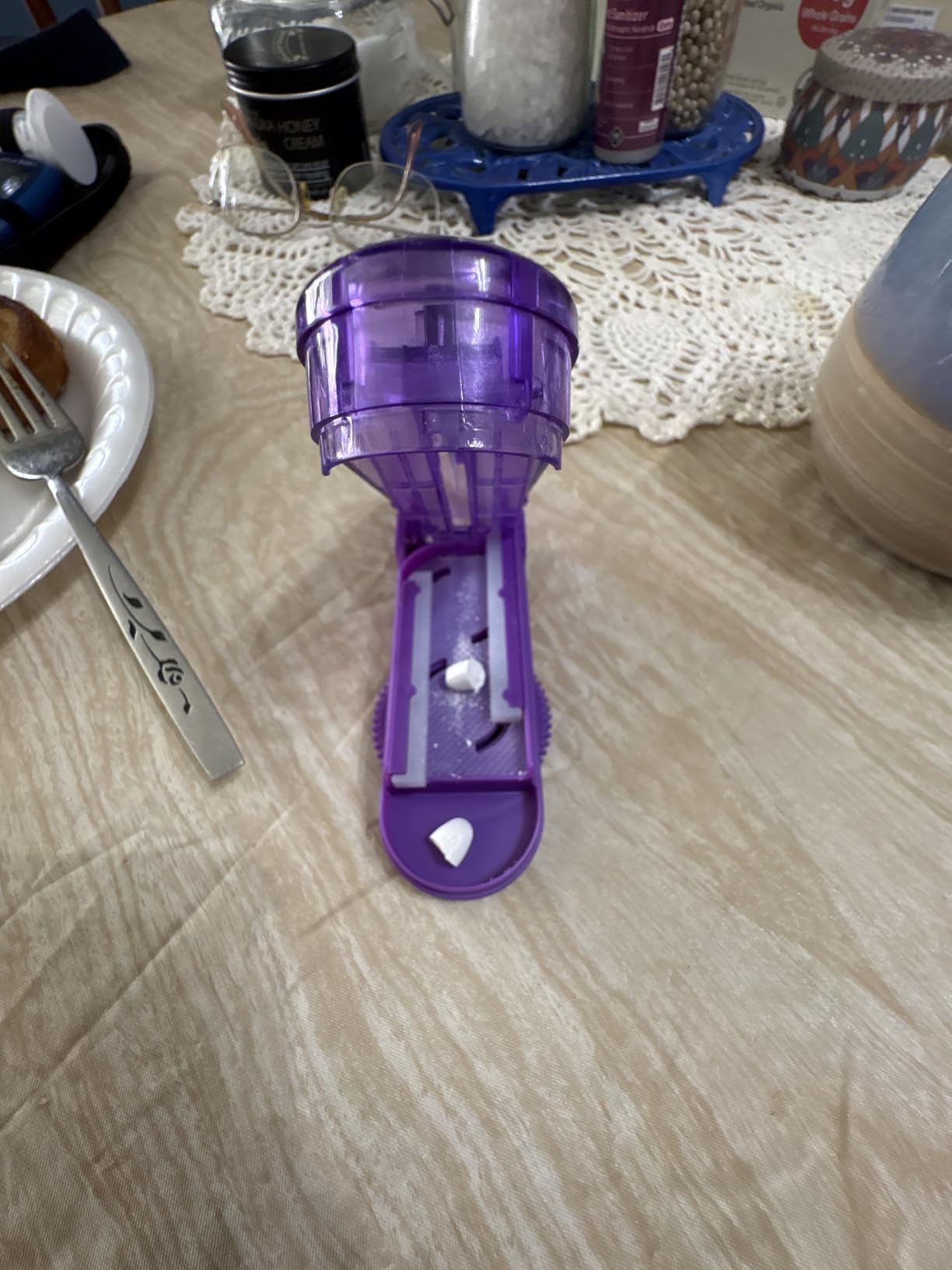DEPAD Pill Cutter Splitter for Cutting Multiple Pills, Adjustable Pill Cutter Splitter for Small and Tiny Pills with Accurate Alignment, for Small or Large Tablets with Sharp Safe Blade customer photo 1