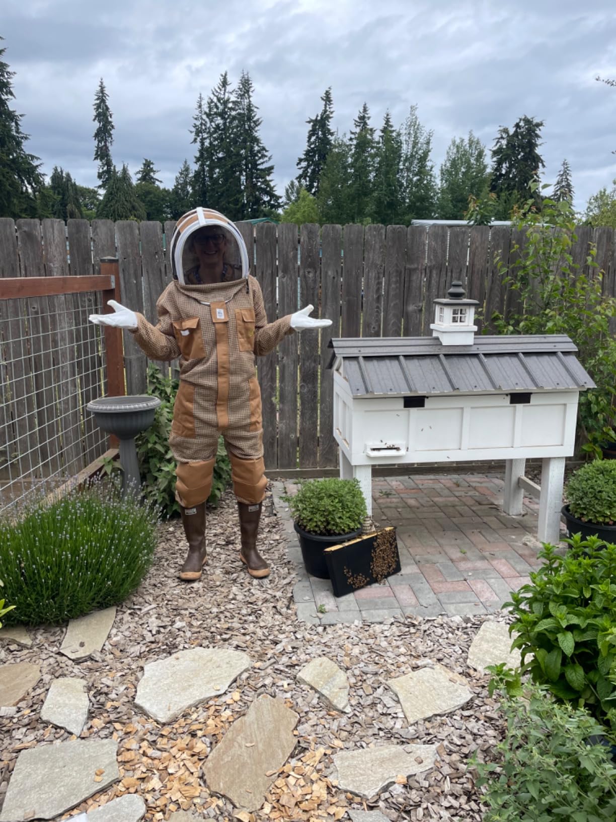 3-Layer Ultra Ventilated Sting Proof Bee Suit for Men & Women - Premium Beekeeping Suit with Bee Gloves & Two Detachable Beekeeping Veils (White L) customer photo 1