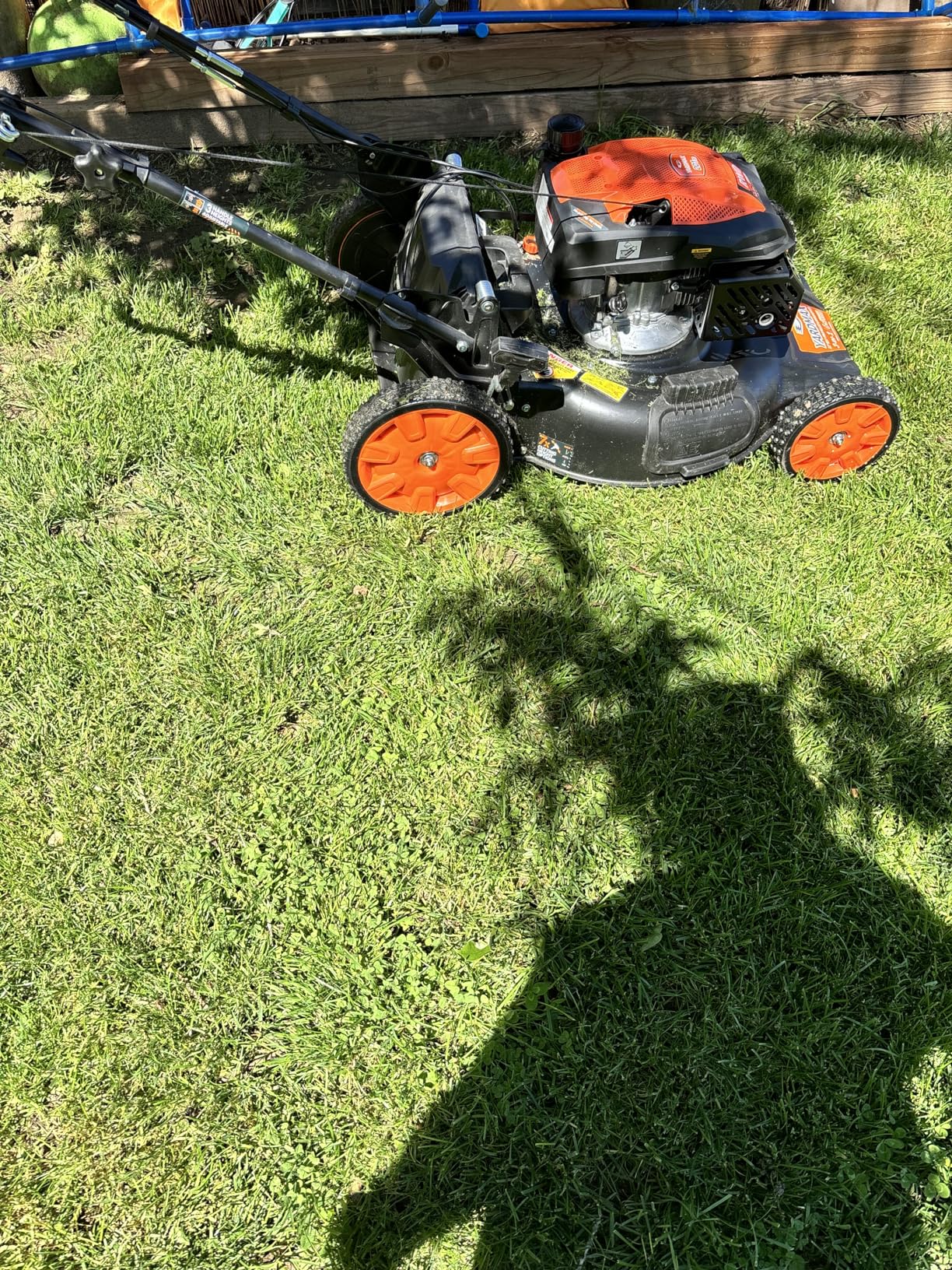 YARDMAX 22 in. 201cc Select PACE 6 Speed CVT High Wheel RWD 3-in-1 Gas Walk Behind Self Propelled Lawn Mower, Black customer photo 2