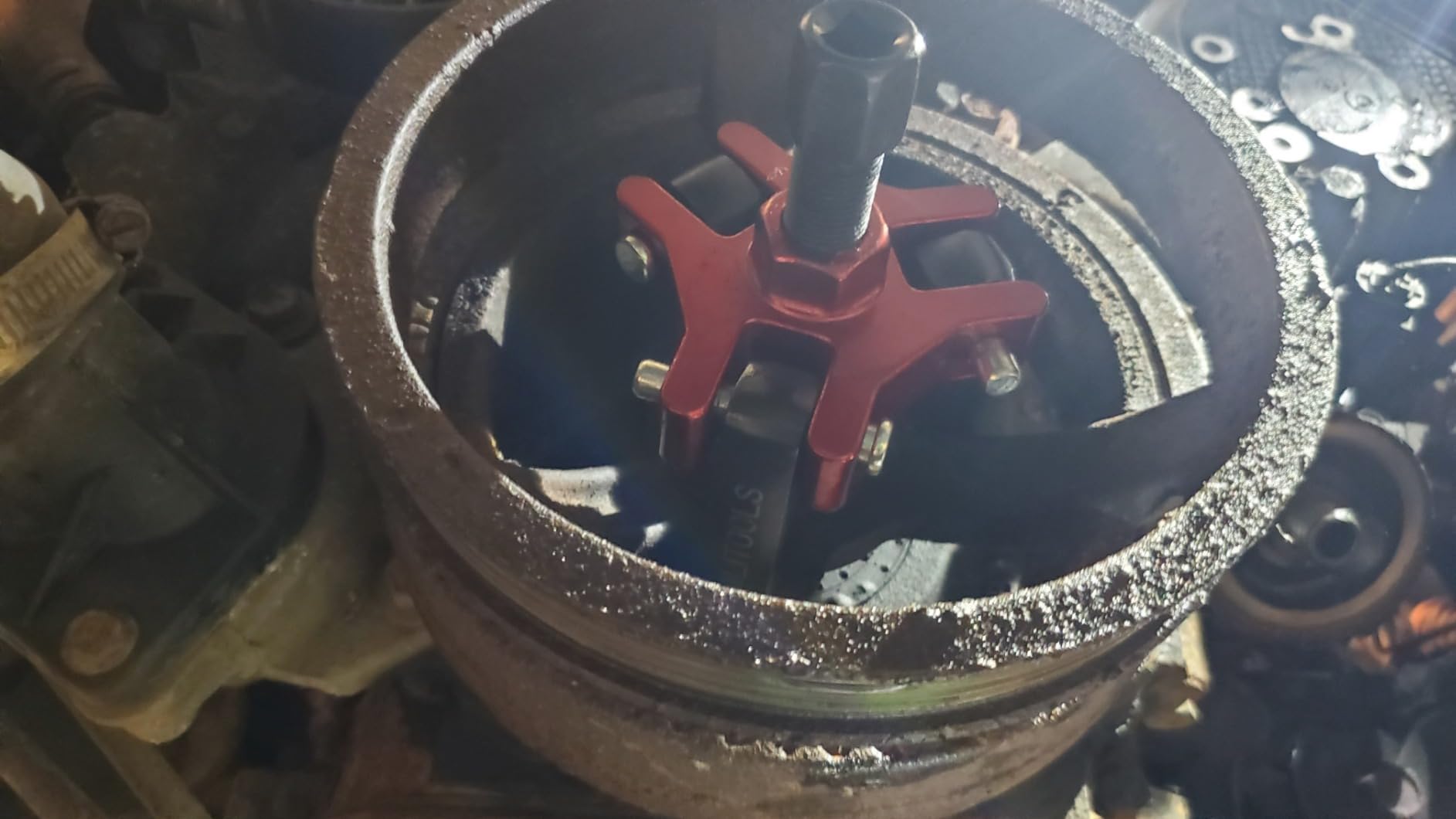 BILITOOLS Harmonic Balancer Puller Set for Crankshaft Dampers - 3 Jaw Pulley Puller Removal Tool Compatible with LS,Chrysler,GM,Chevy,Ford Engines etc. customer photo 1