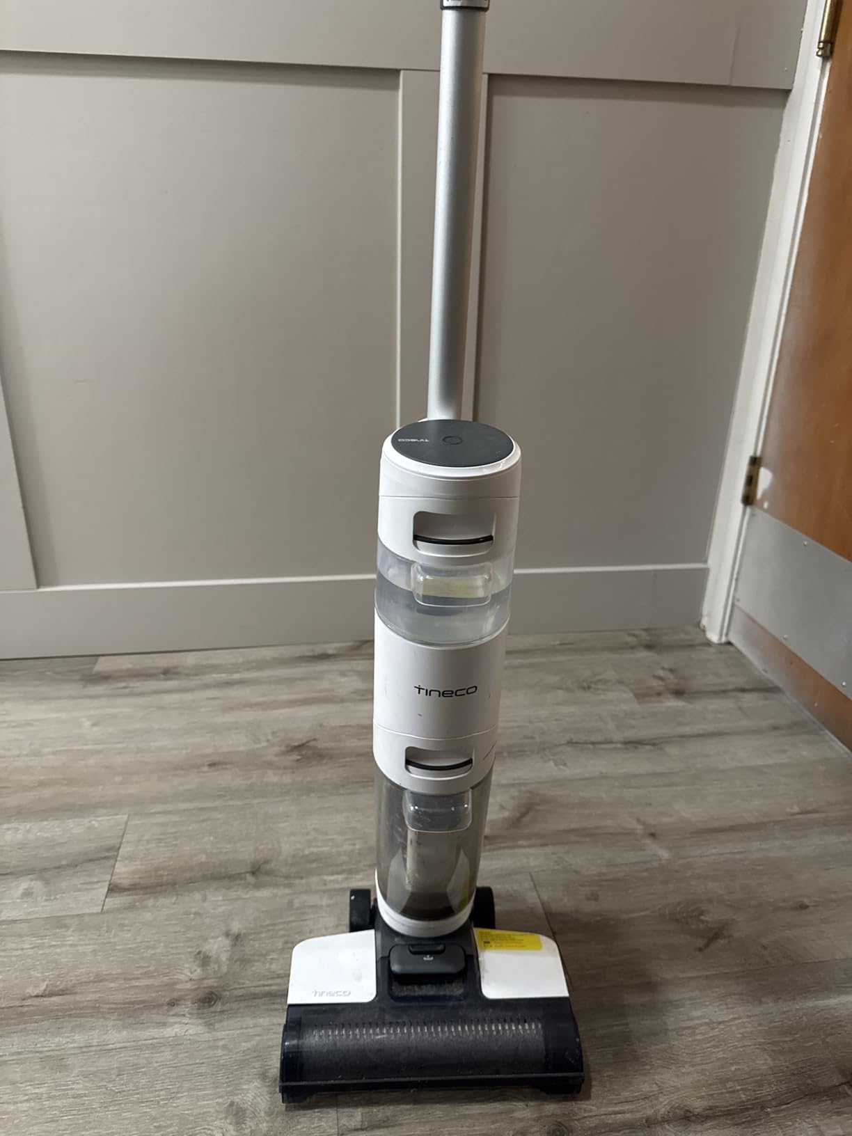 Tineco iFLOOR 2 Complete Wet Dry Vacuum, Hard Floor, Cordless | vacuums and washes simultaneously, dual-tank system, 90% water recovery, self-propelled, self-cleaning customer photo 2