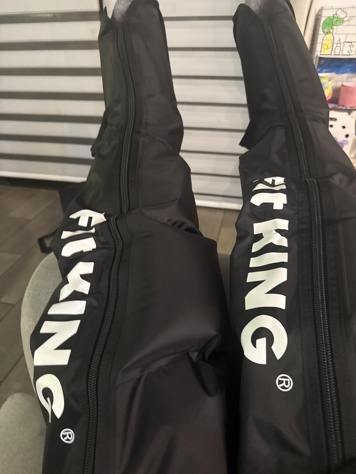 FIT KING Air Compression Recovery System, Dynamic Pressure for Circulation Improvement and Fast Recovery, Sequential Massage Boots for Athletes (Medium) customer photo 2
