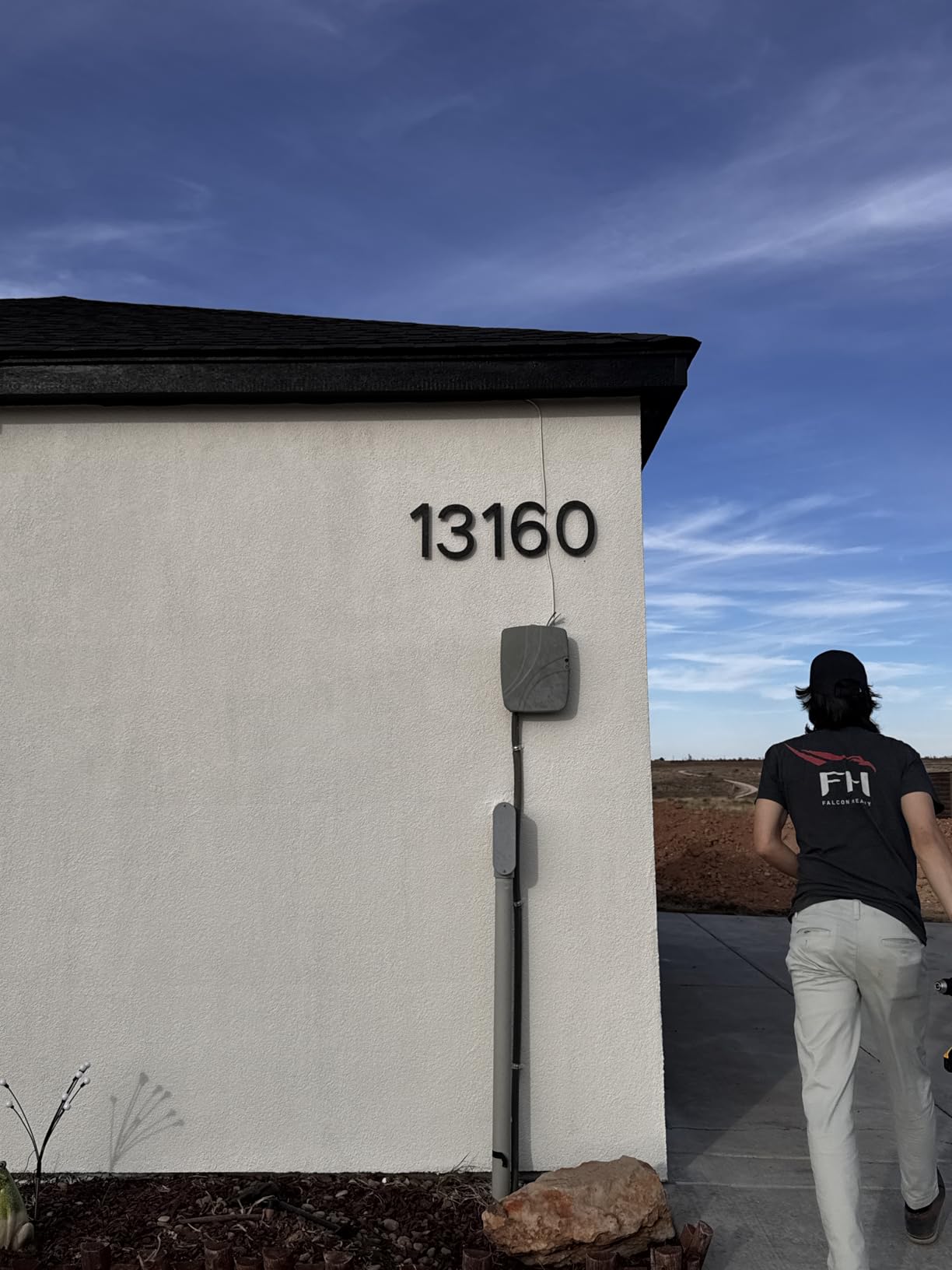 8 Inch Large Floating House Numbers, Black Modern House Number for Outside, Home Address Numbers for Outdoor Garage Gate Wall Street (1) customer photo 1